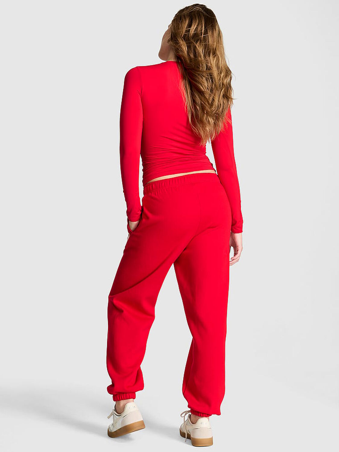 vs Pink Ivy Fleece Campus Sweatpants Bright Vermillion Santa'S Fave 2 of 2 