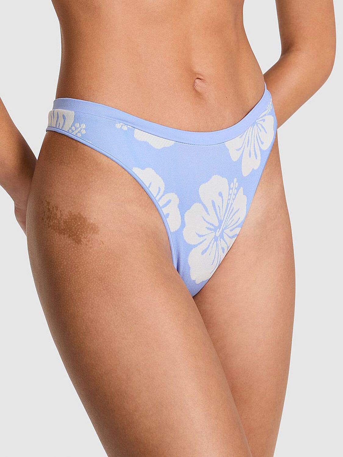 vs Pink Seamless High-Leg Thong Panty Seascape Blue Hibiscus Print�� 1 of 3 