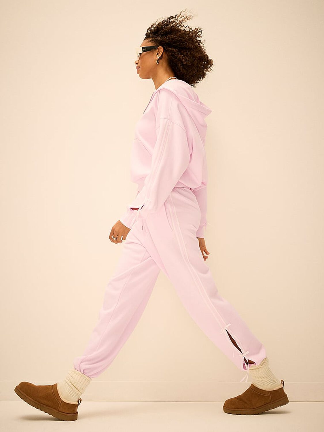 vs Pink Ivy Fleece Campus Half-Zip Hoodie Pink Tulip Pretty In Pink Bows 3 of 3 