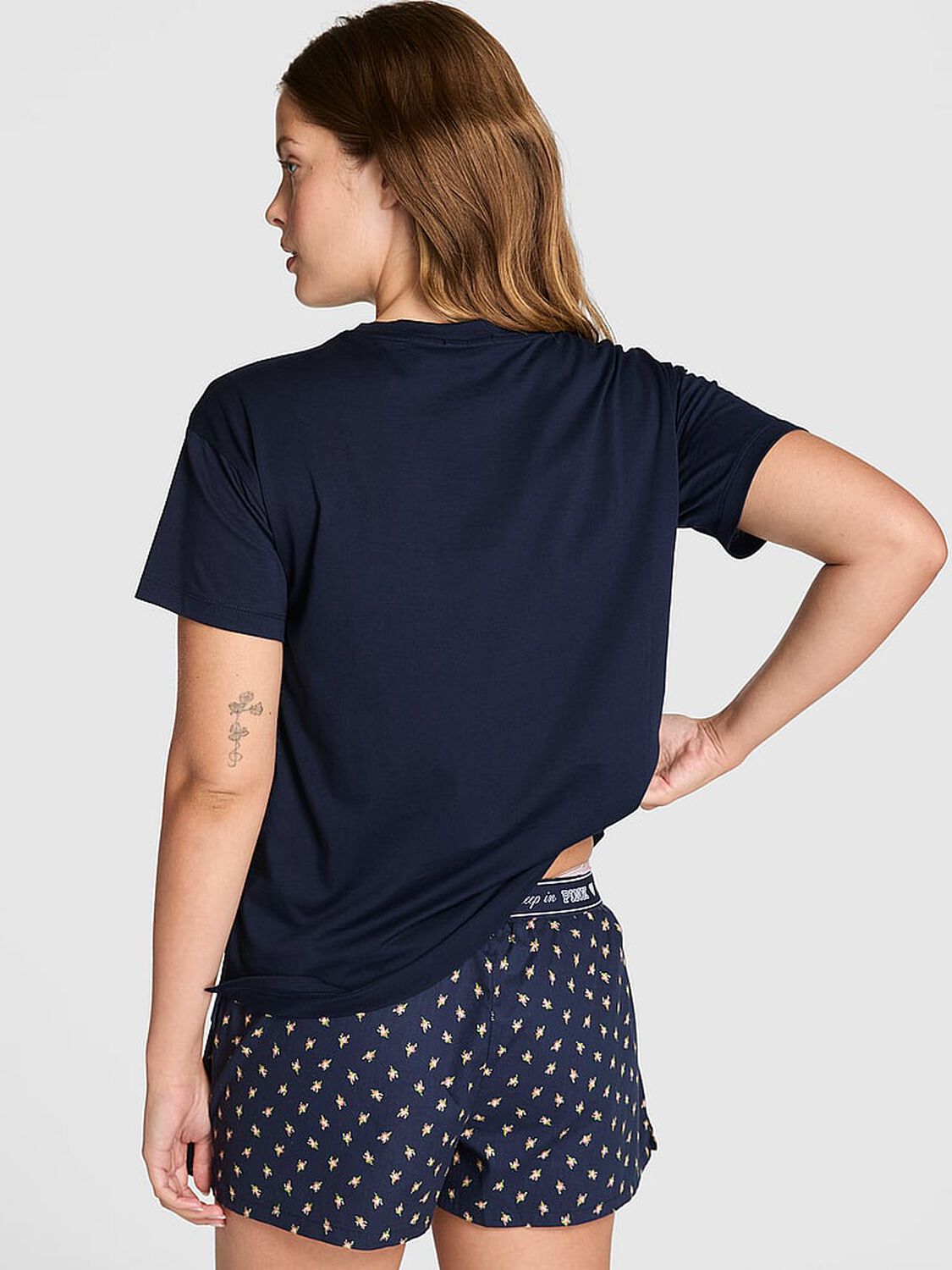 vs Pink Light As Air Jersey Pocket Tee Noir Navy 2 of 3 