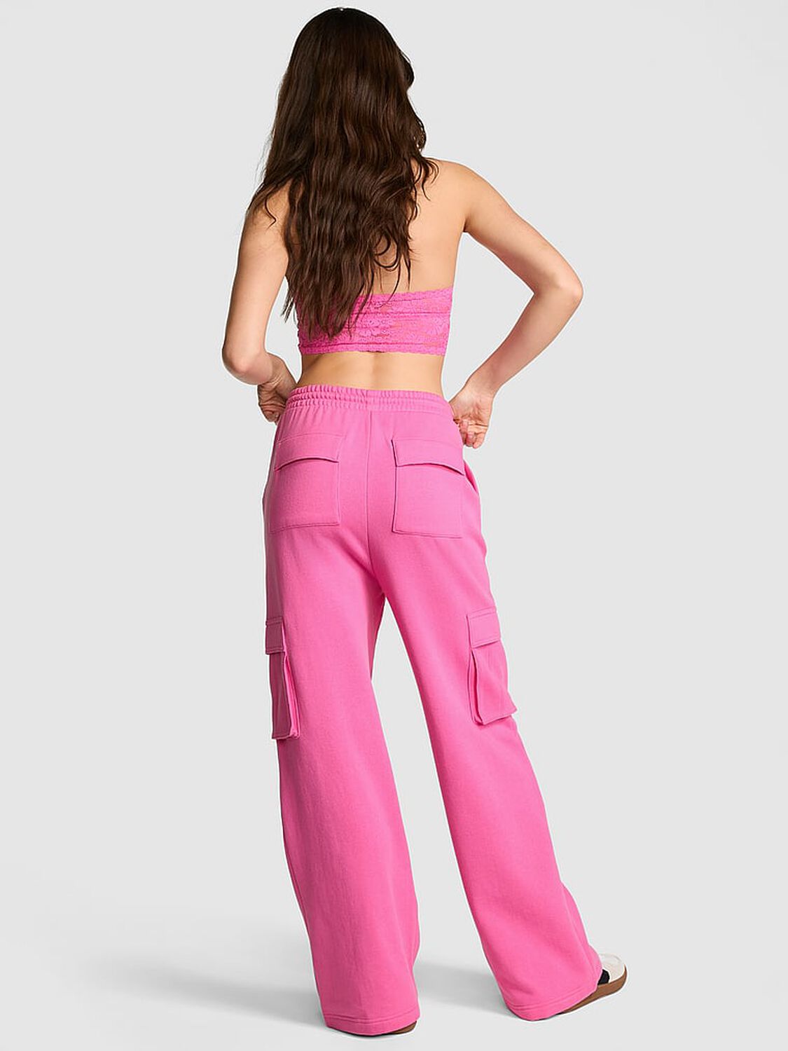 vs Pink Ivy Fleece Wide-Leg Cargo Sweatpants Pink Gossip 2 of 3 