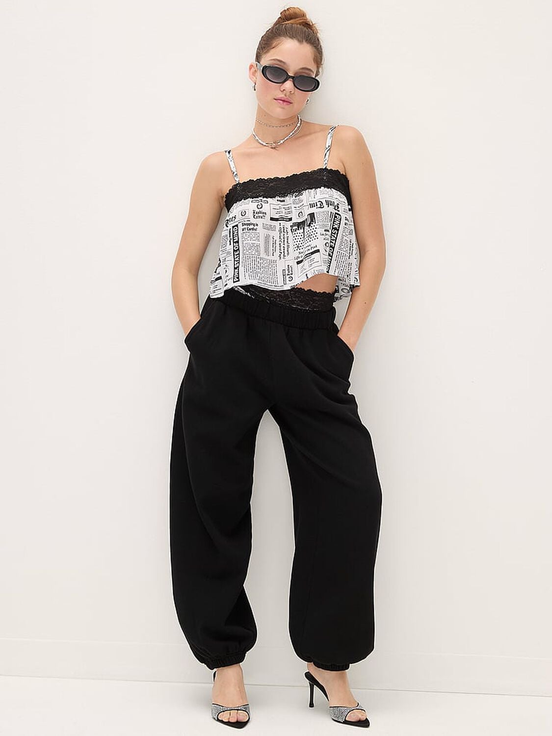 vs Pink Ivy Fleece Oversized Sweatpants Pure Black 4 of 4 