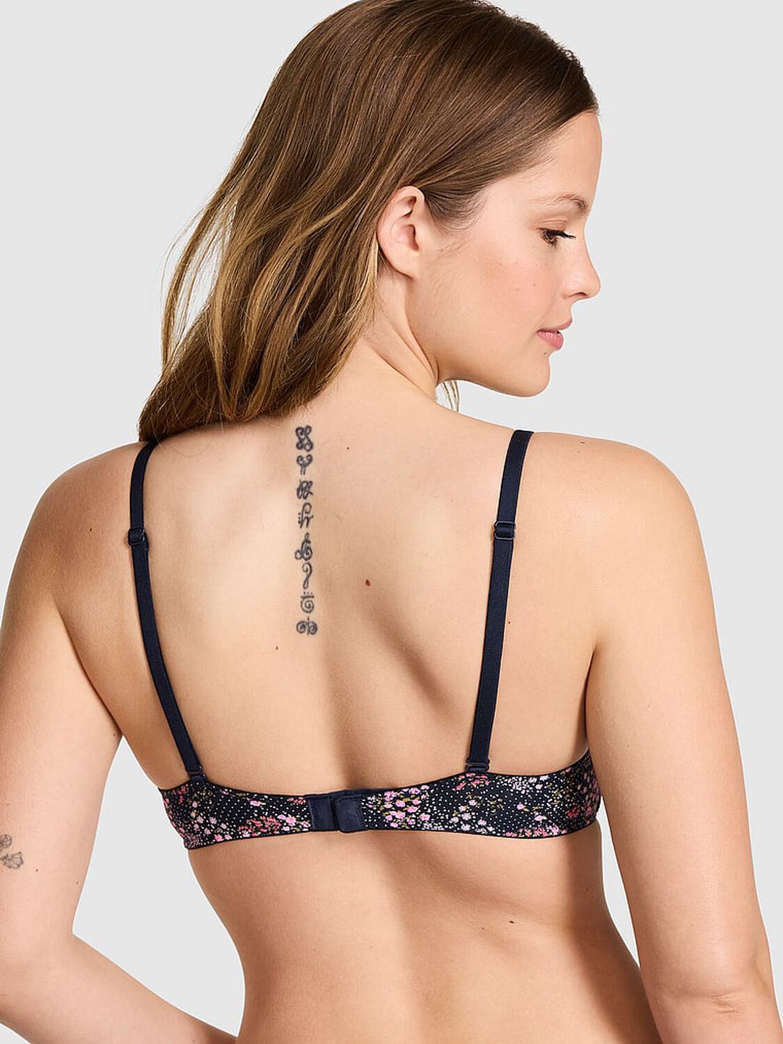 vs Pink Wear Everywhere Wear Everywhere&trade; Push-Up Wireless Bra Noir Navy Floral 2 of 3 