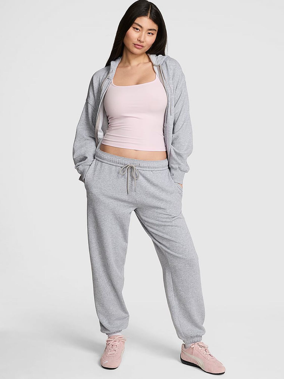 vs Pink Ivy Fleece Campus Sweatpants Vs Medium Heather Grey Holiday 1 of 3 