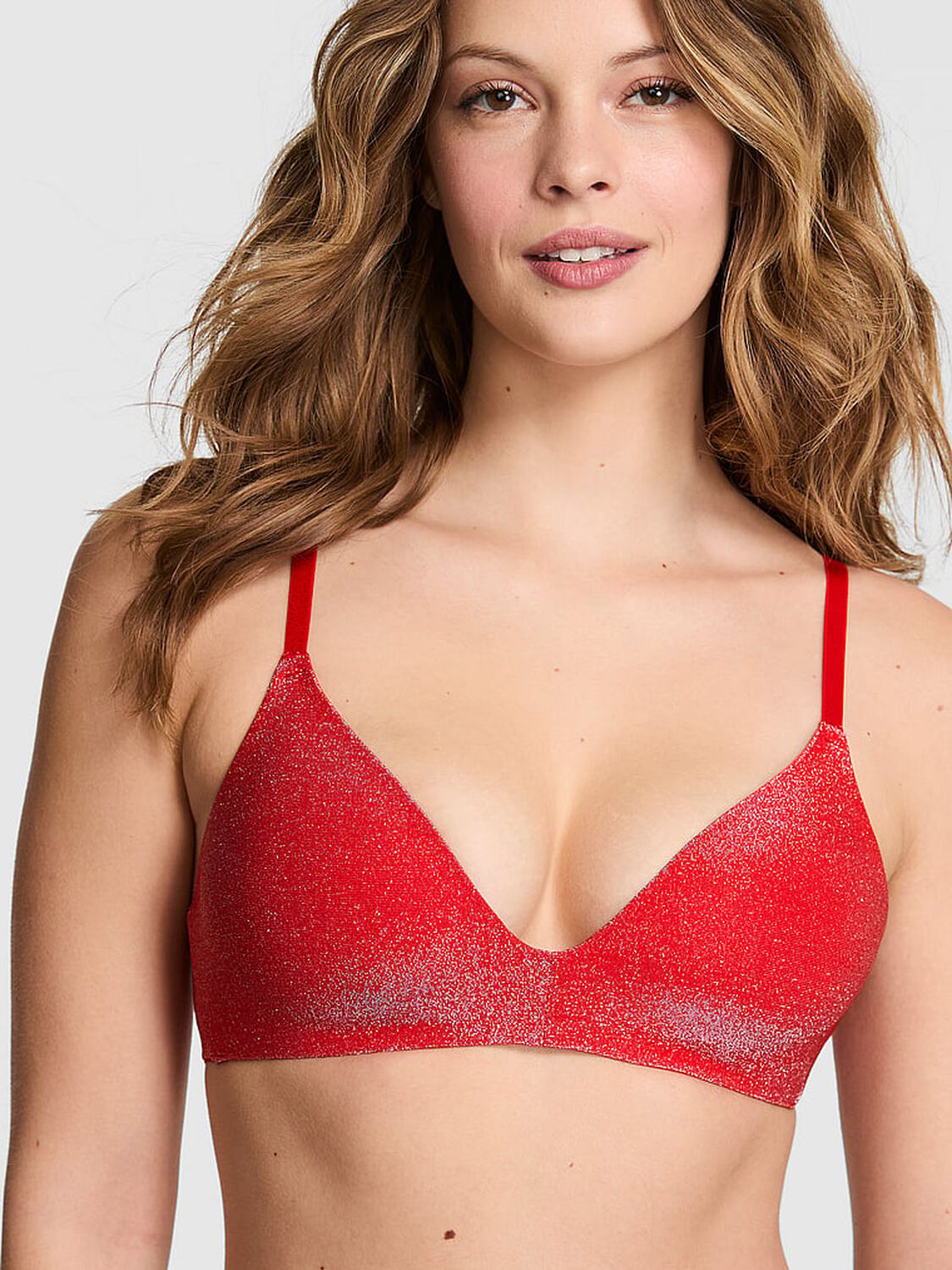 vs Pink Wear Everywhere Wear Everywhere Lightly Lined Wireless Bra Bright Vermillion 1 of 3 