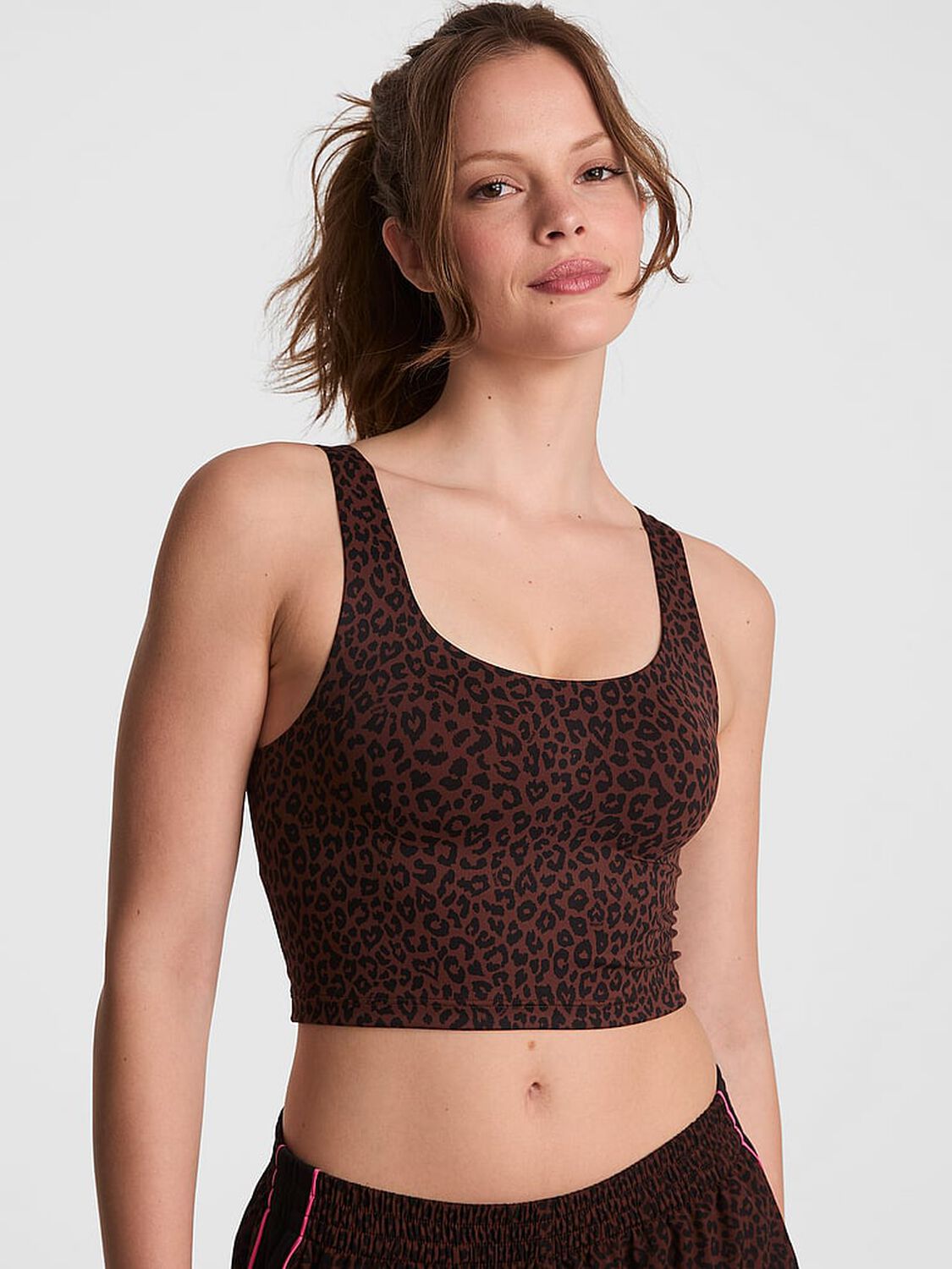 vs Pink Relay Longline Sports Bra Leopard 1 of 2 