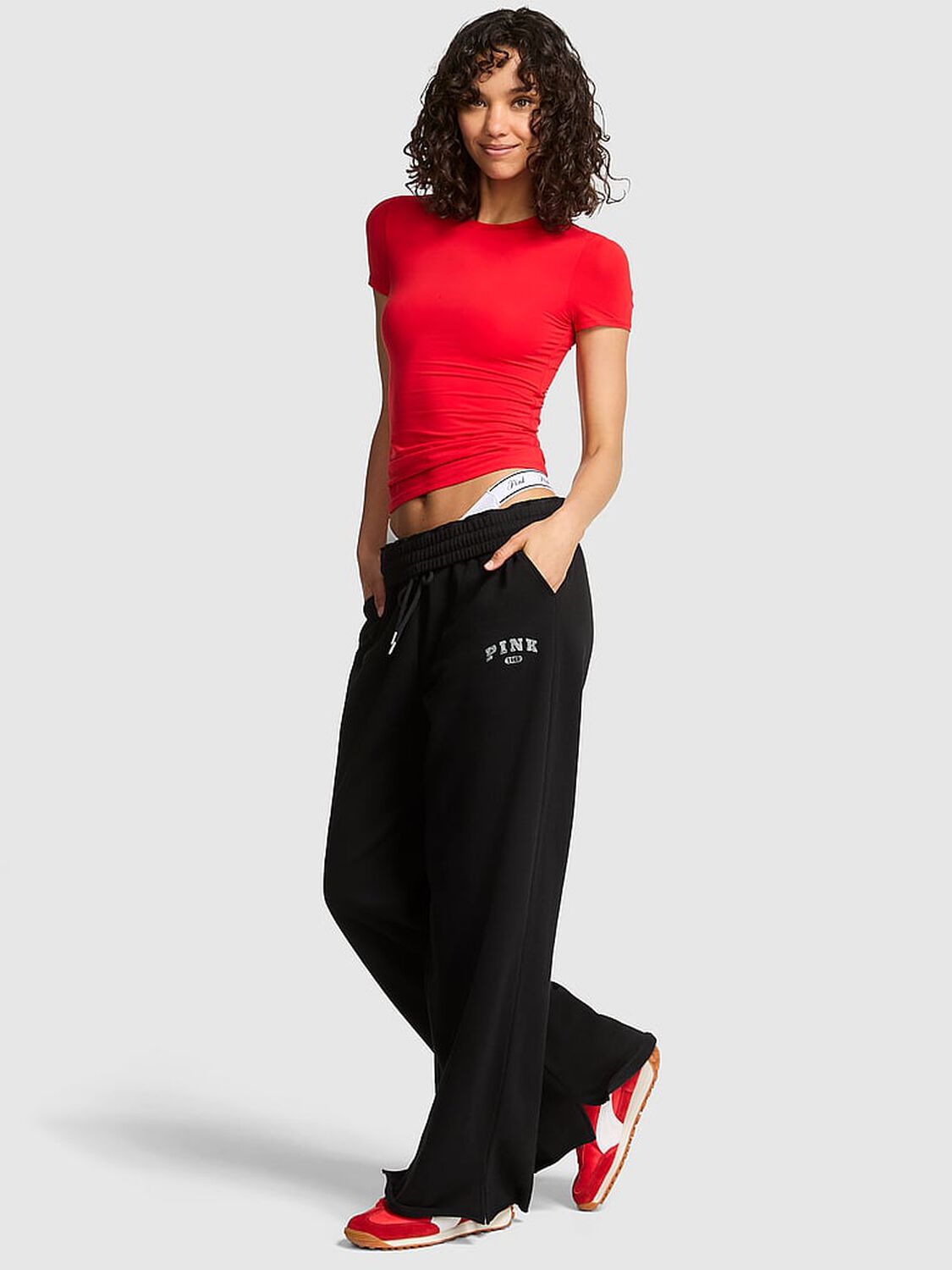 vs Pink Ivy Fleece Wide-Leg Split-Hem Sweatpants Pure Black 1 of 3 