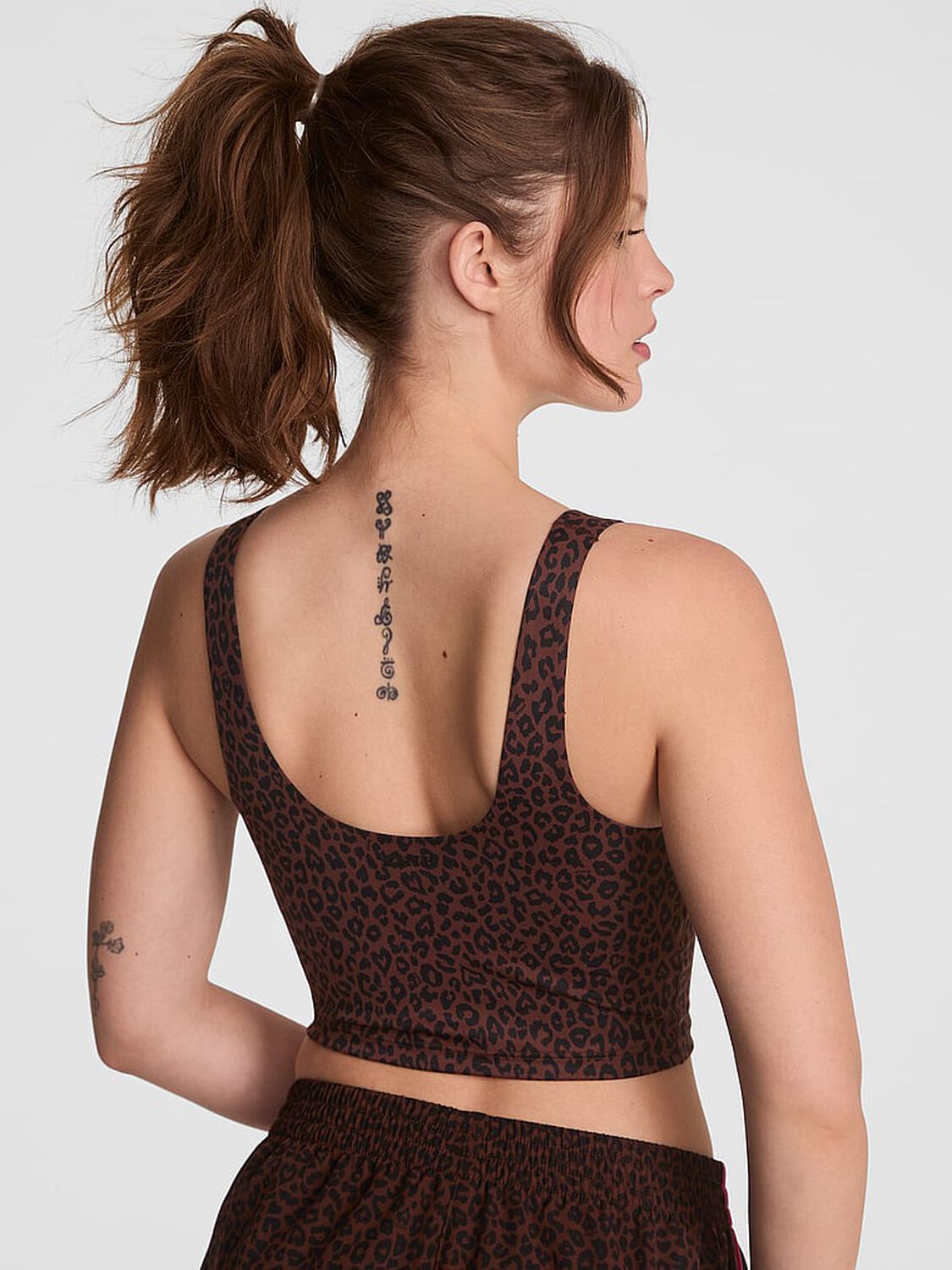 vs Pink Relay Longline Sports Bra Leopard 2 of 2 