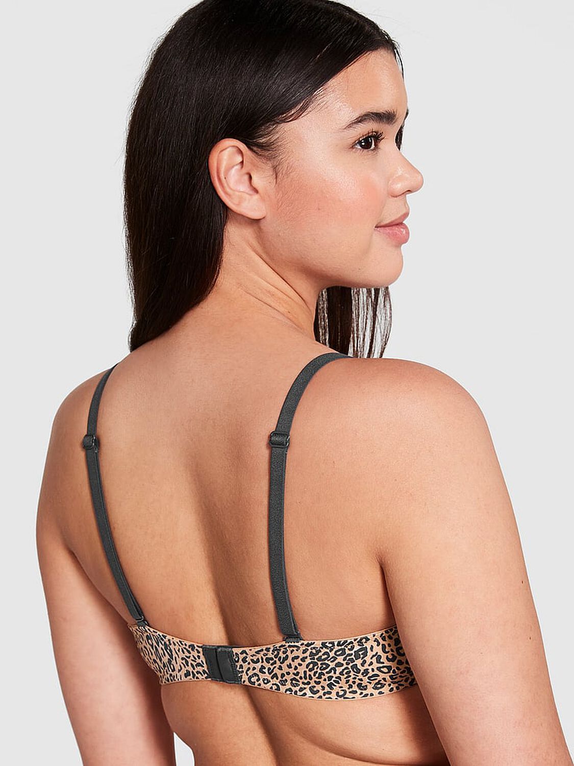 vs Pink Wear Everywhere Wear Everywhere Lightly Lined T-Shirt Bra Praline Leopard Print 2 of 3 