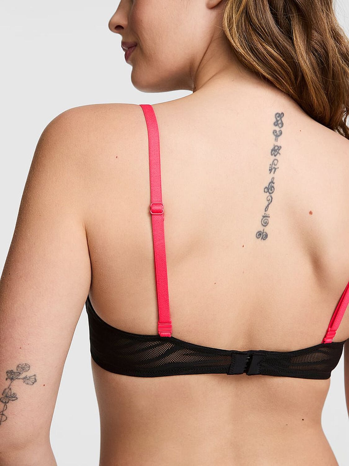 vs Pink Wear Everywhere Wear Everywhere&trade; Lightly Lined Full Coverage T-Shirt Bra Black 2 of 2 
