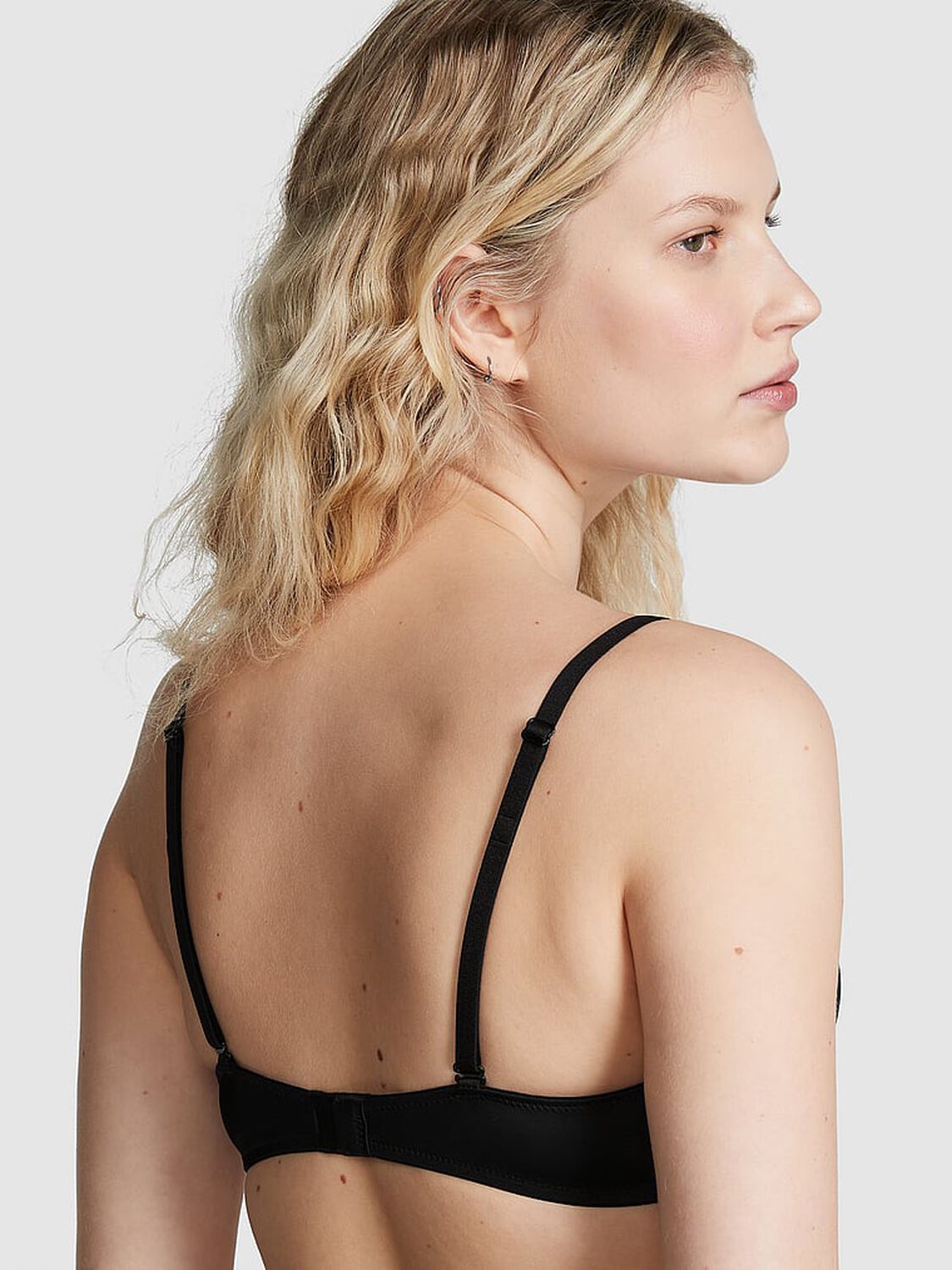 vs Pink Wear Everywhere Wear Everywhere Lightly Lined T-Shirt Bra Pure Black 2 of 3 