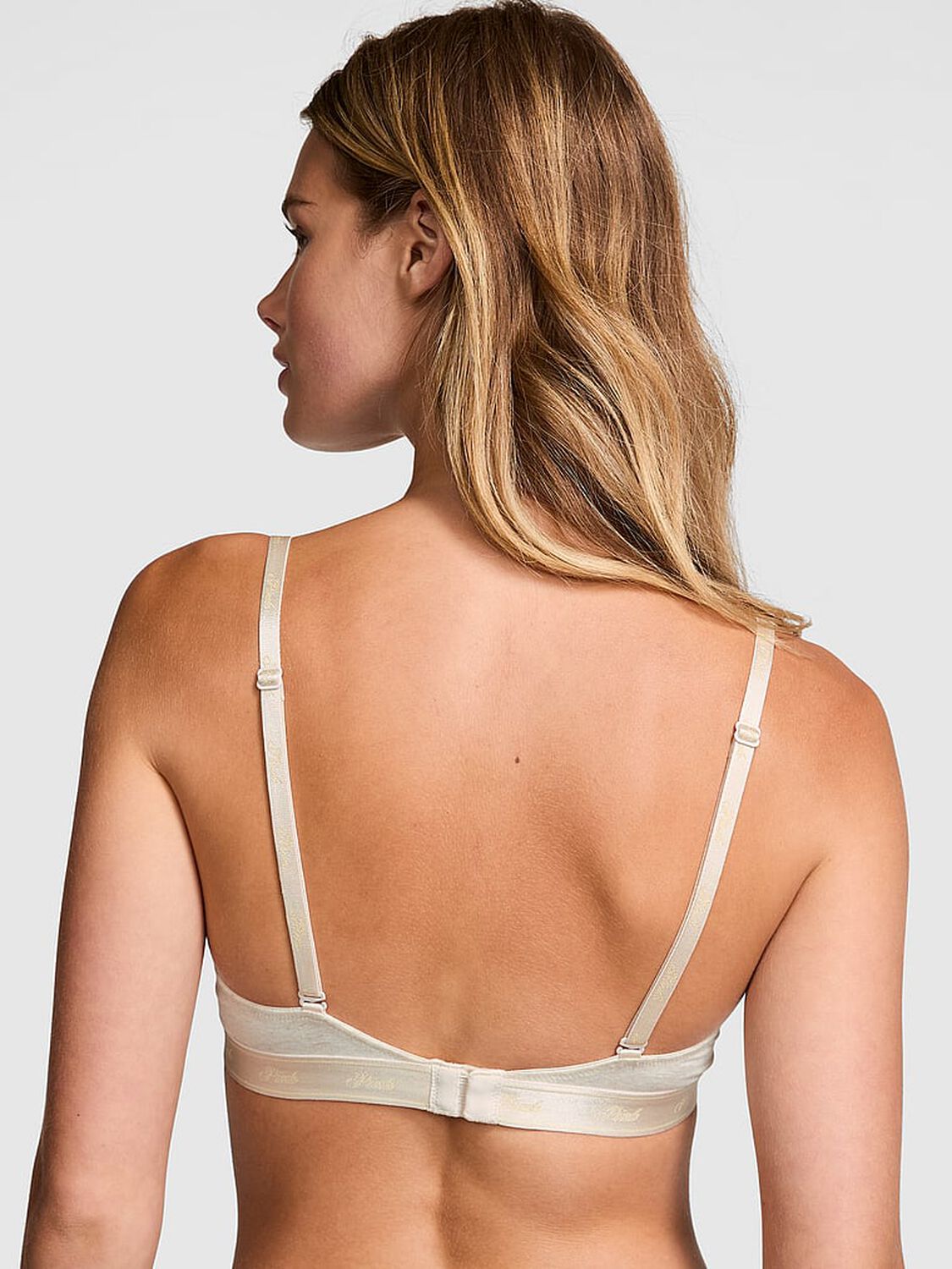 vs Pink Wear Everywhere Wear Everywhere Lightly Lined T-Shirt Bra 2 of 3 