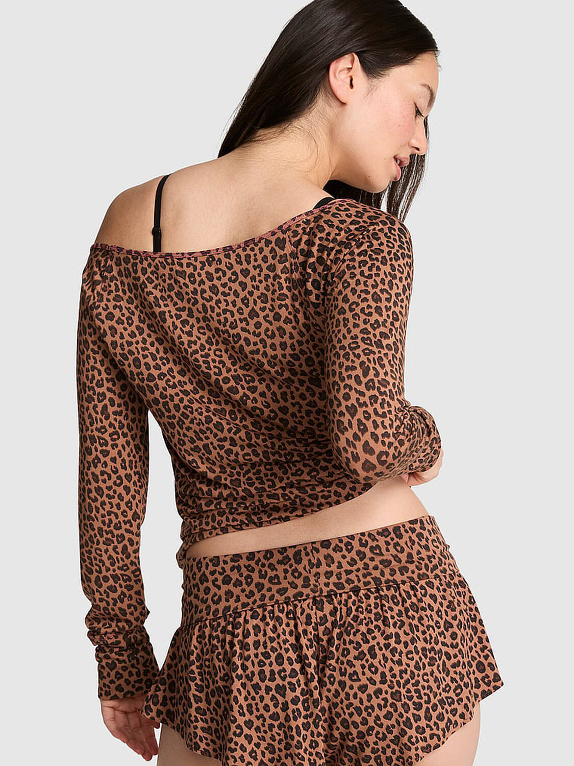 vs Pink 24/7 Lounge Modal Oﬀ-The-Shoulder Top Carmel Leopard 2 of 3 