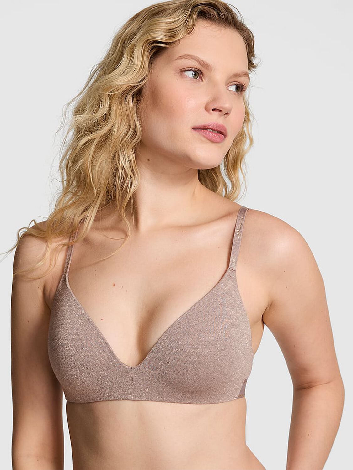 vs Pink Wear Everywhere Wear Everywhere Lightly Lined Wireless Bra Iced Coffee 1 of 4 