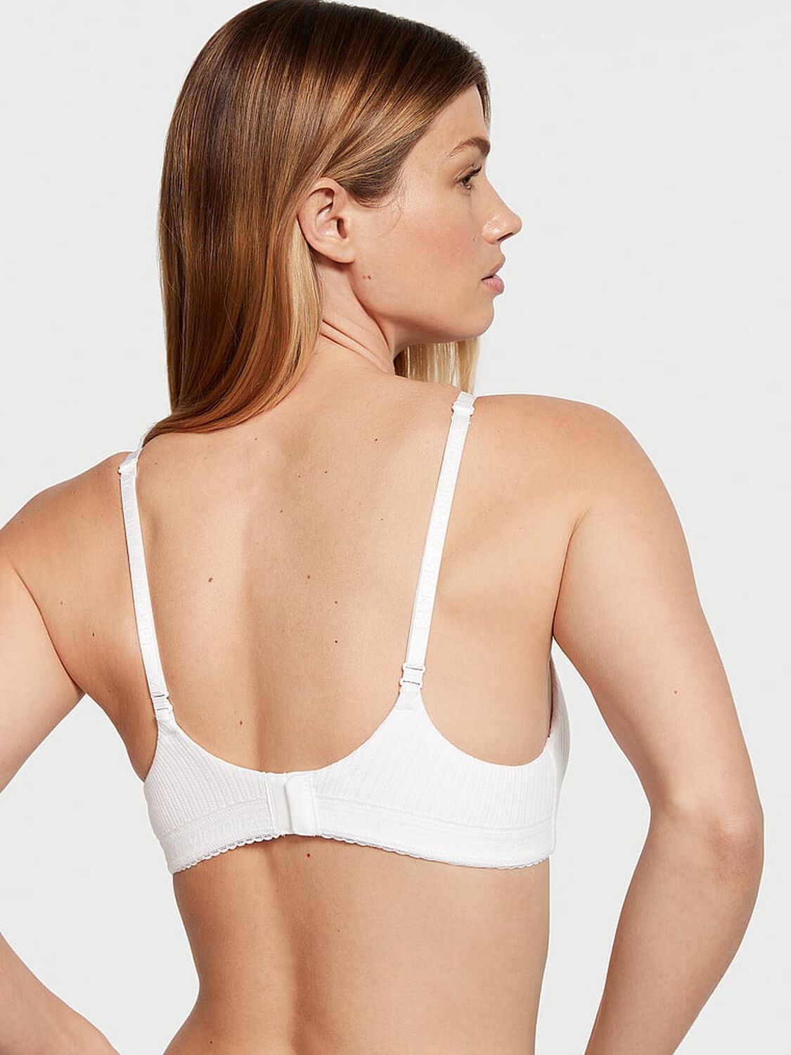 vs The T-Shirt Lightly Lined Pointelle Wireless Bra 2 of 3 