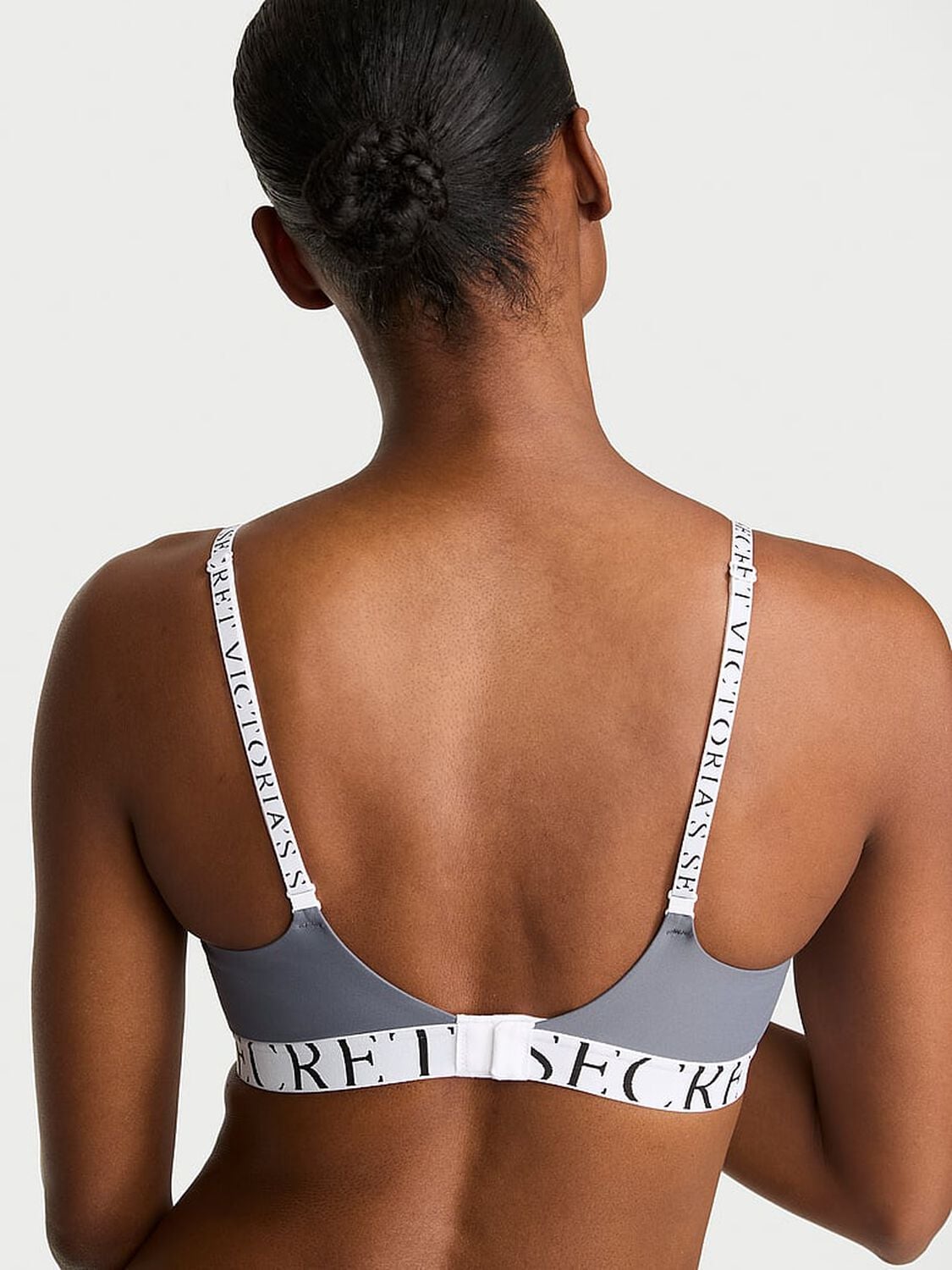 vs The T-Shirt The CoolBra&trade; Lightly Lined Wireless Black Pearl 2 of 2 