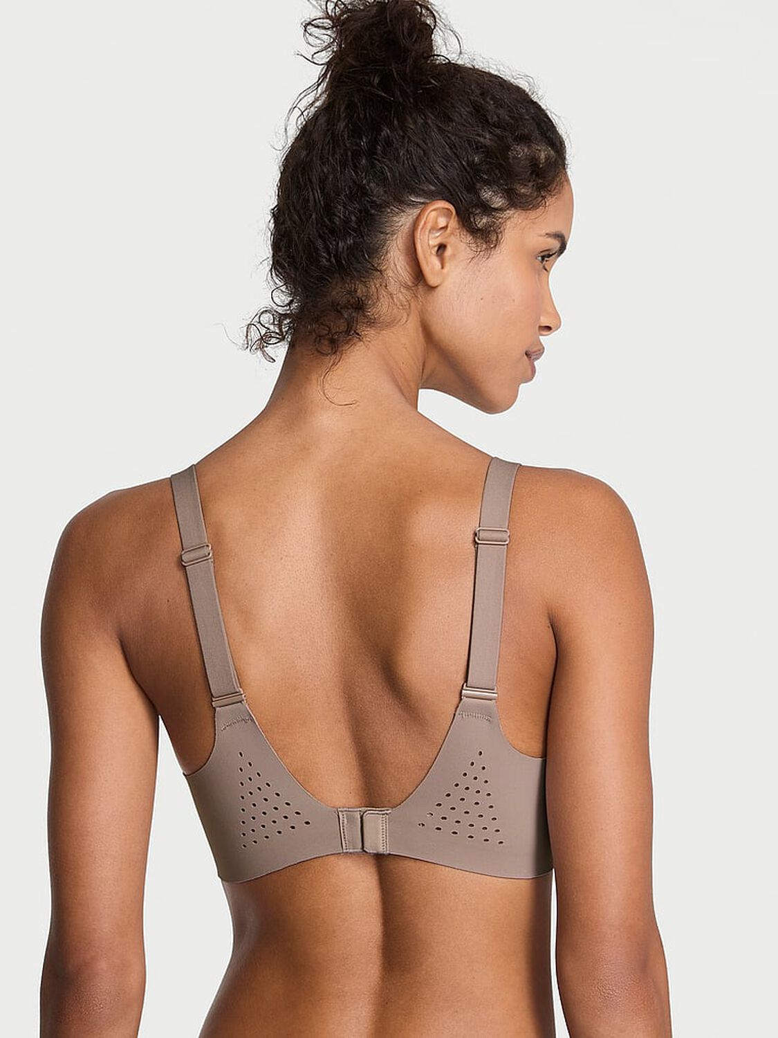 vs Vsx VSX Featherweight&trade; Medium V-Neck Sports Bra Bare Taupe 2 of 3 