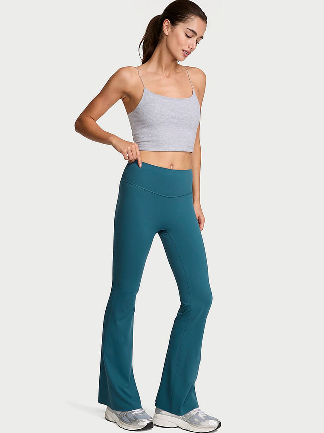 vs Vsx VSX Elevate&trade; Flare Legging Teal Haze 1 of 3 