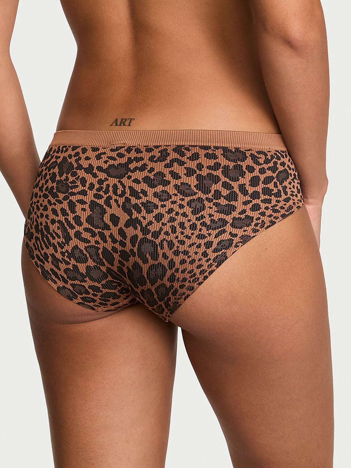 vs Seamless Seamless Leopard Rib Hiphugger Panty Leopard 2 of 2 