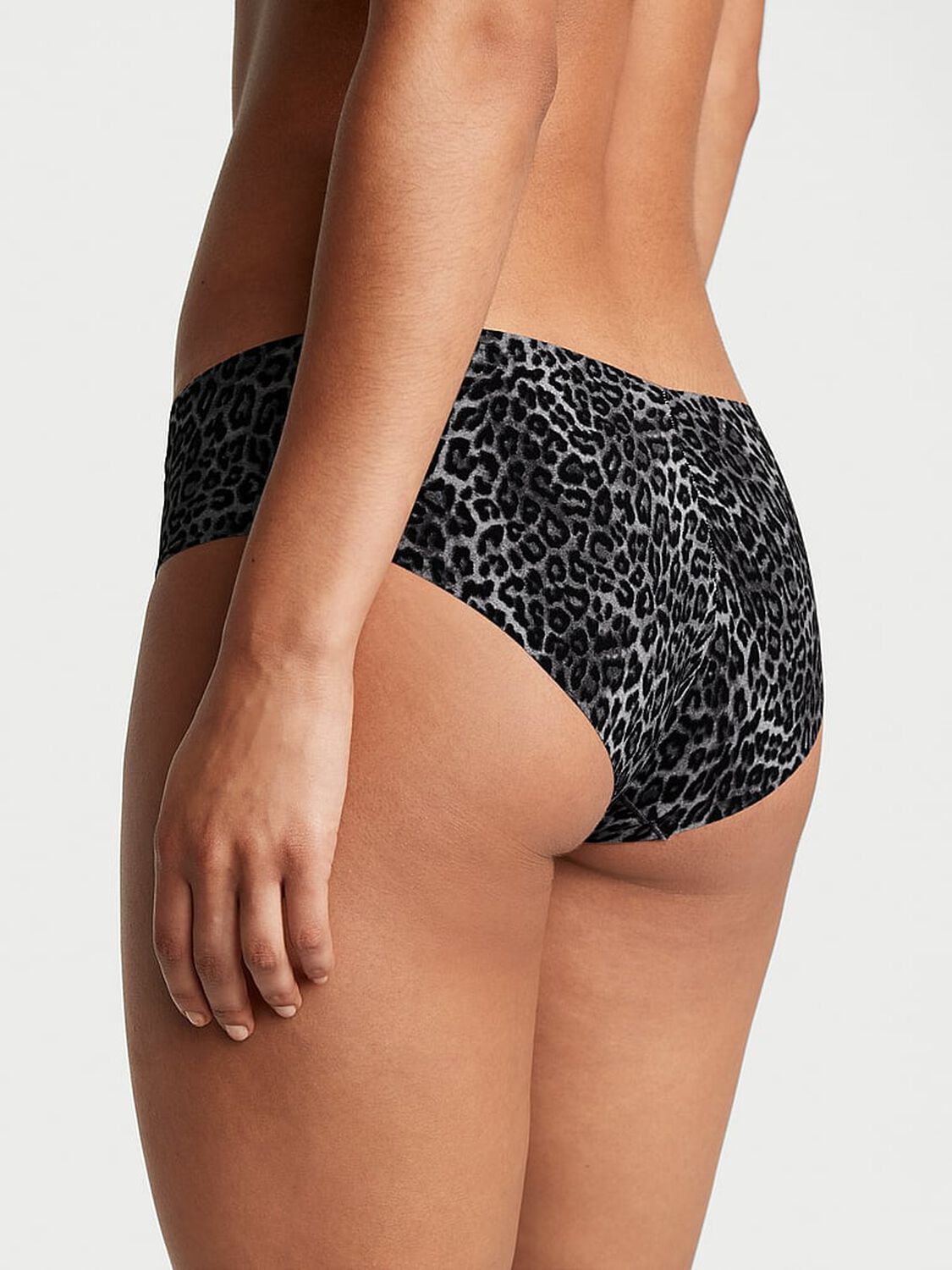 vs No-Show No-Show Hiphugger Panty 2 of 3 