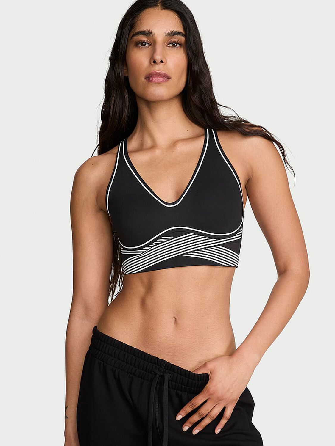 vs Vsx VSX Elevate&trade; Refined Contours Plunge Sports Bra Black 1 of 4 
