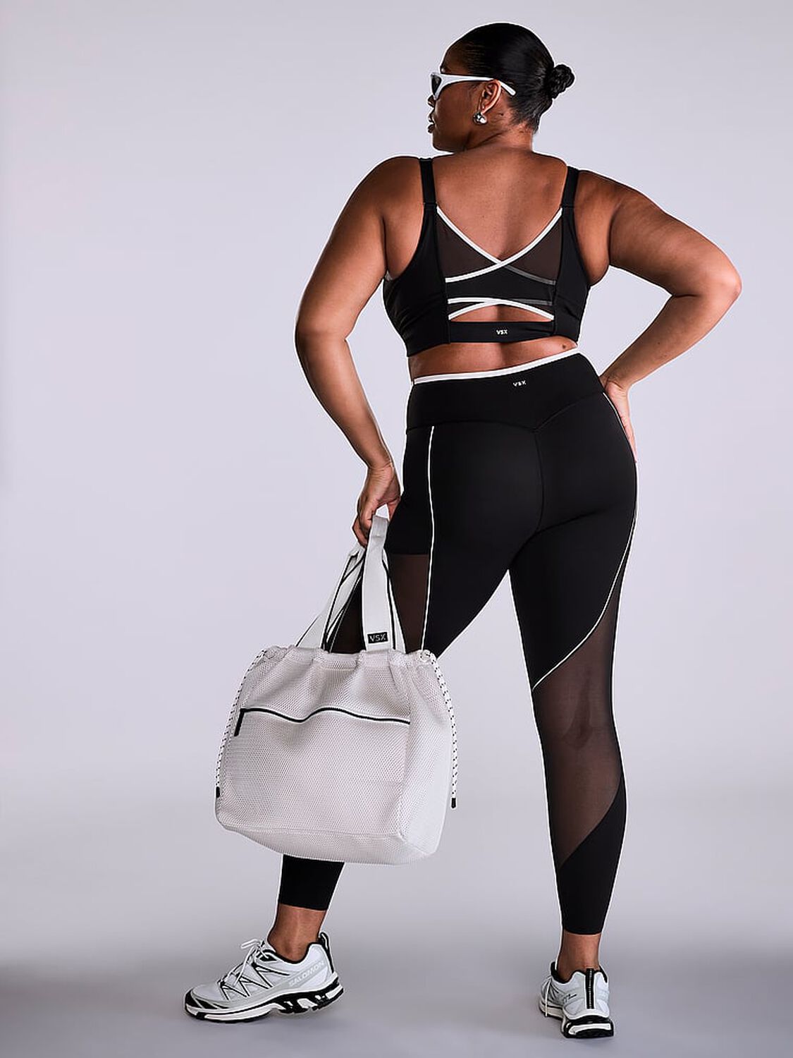 vs Vsx VSX Elevate™ Chroma Contours Legging Black & Classic Plaster 3 of 4 