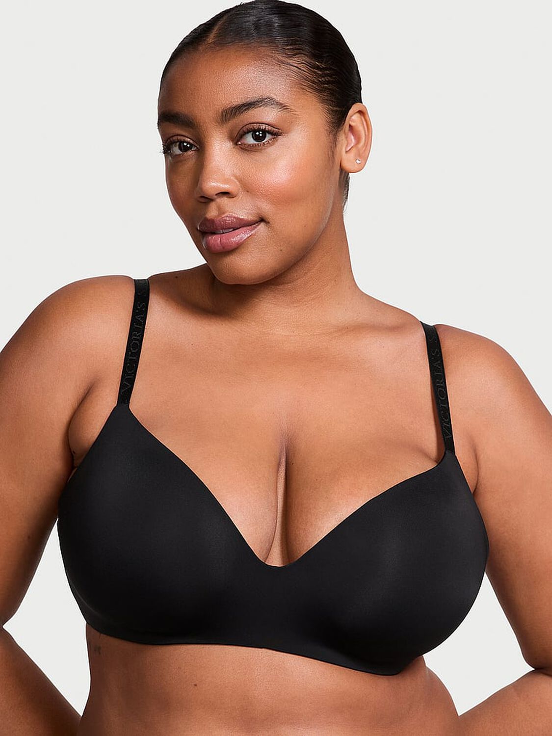 vs The T-Shirt Lightly Lined Wireless Bra Black 1 of 3 