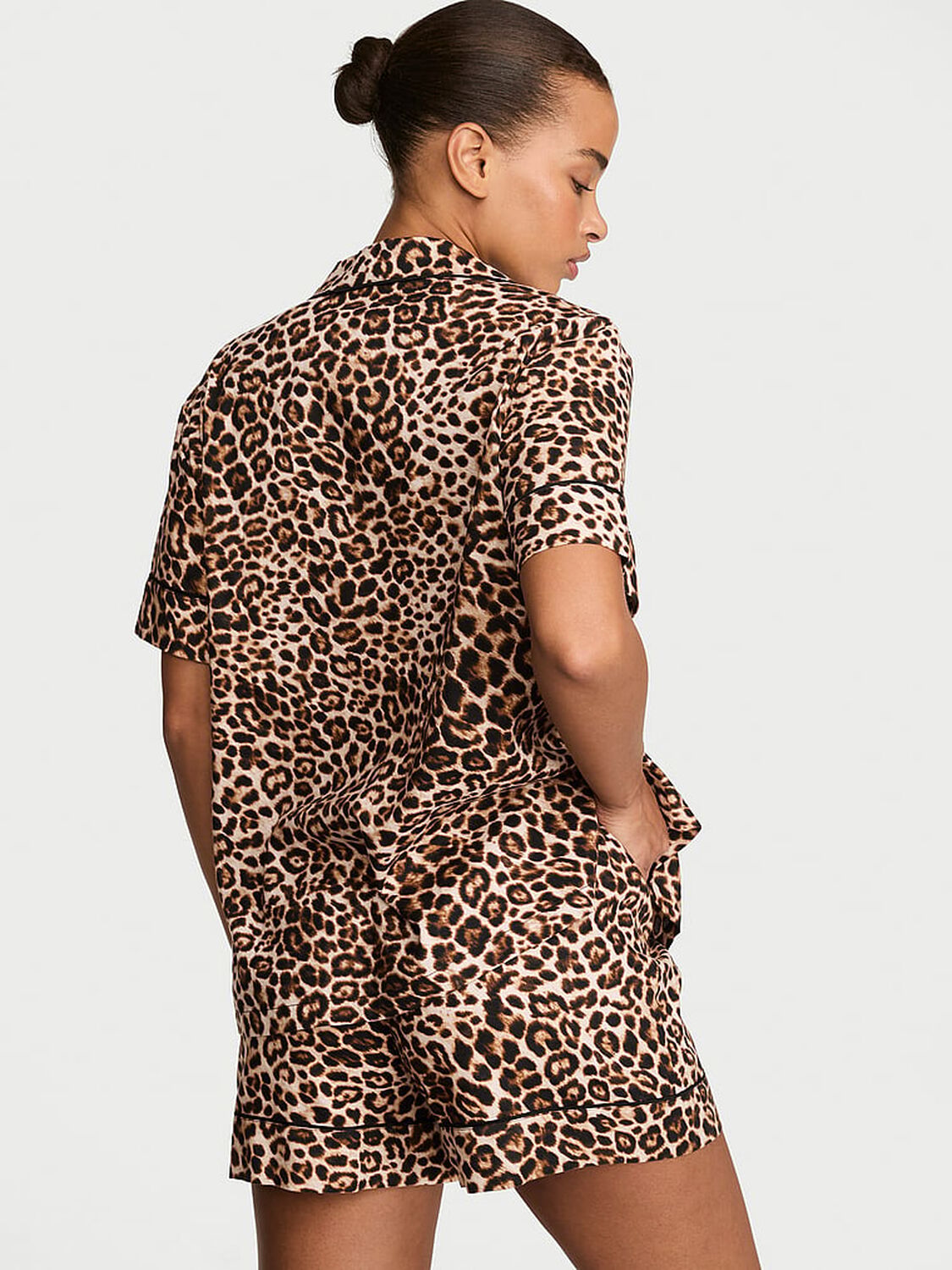 vs Victoria's Secret Flannel Short Pajama Set Leopard 2 of 2 