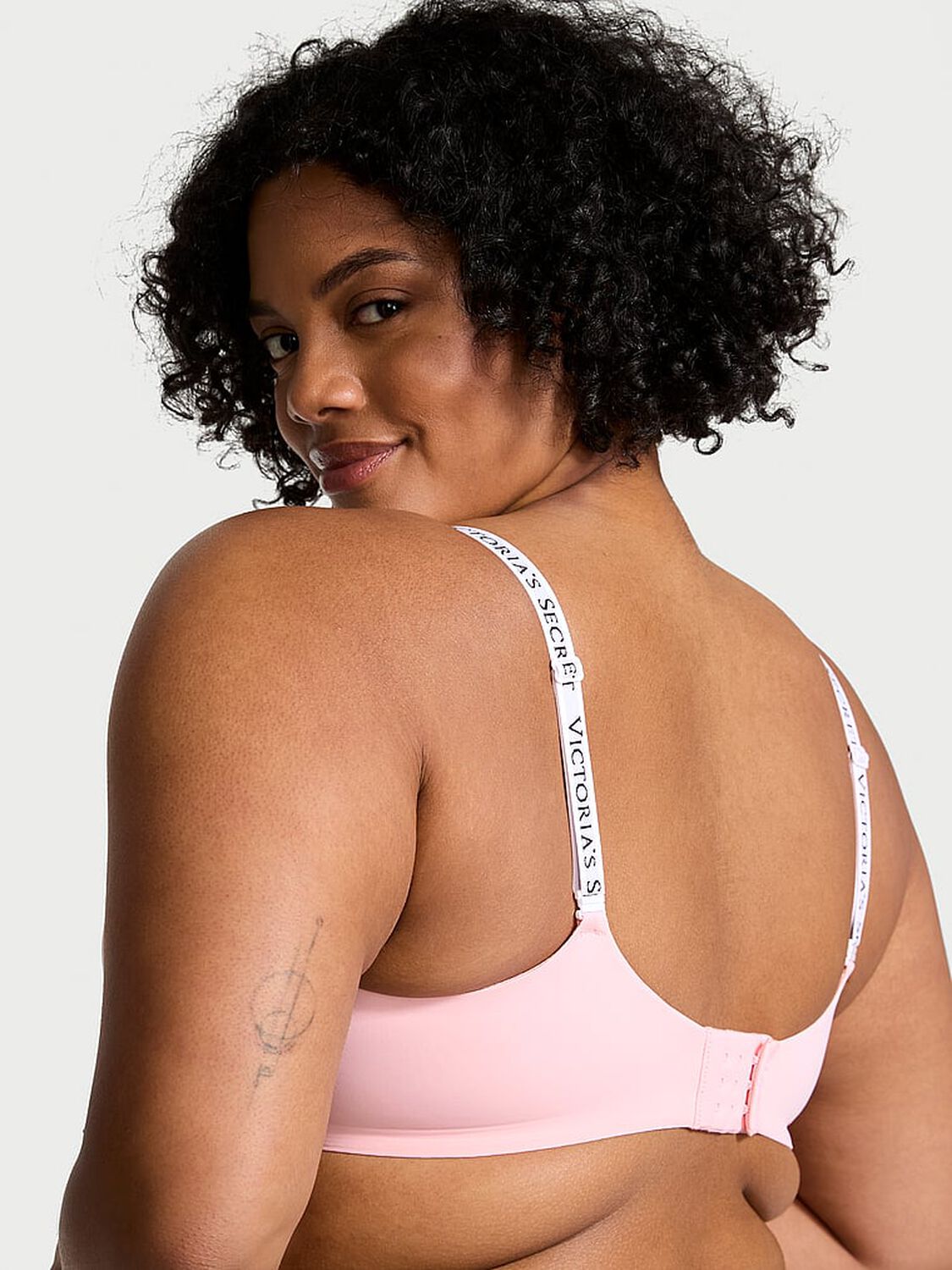 vs The T-Shirt Lightly Lined Wireless Bra Pretty Blossom 2 of 3 