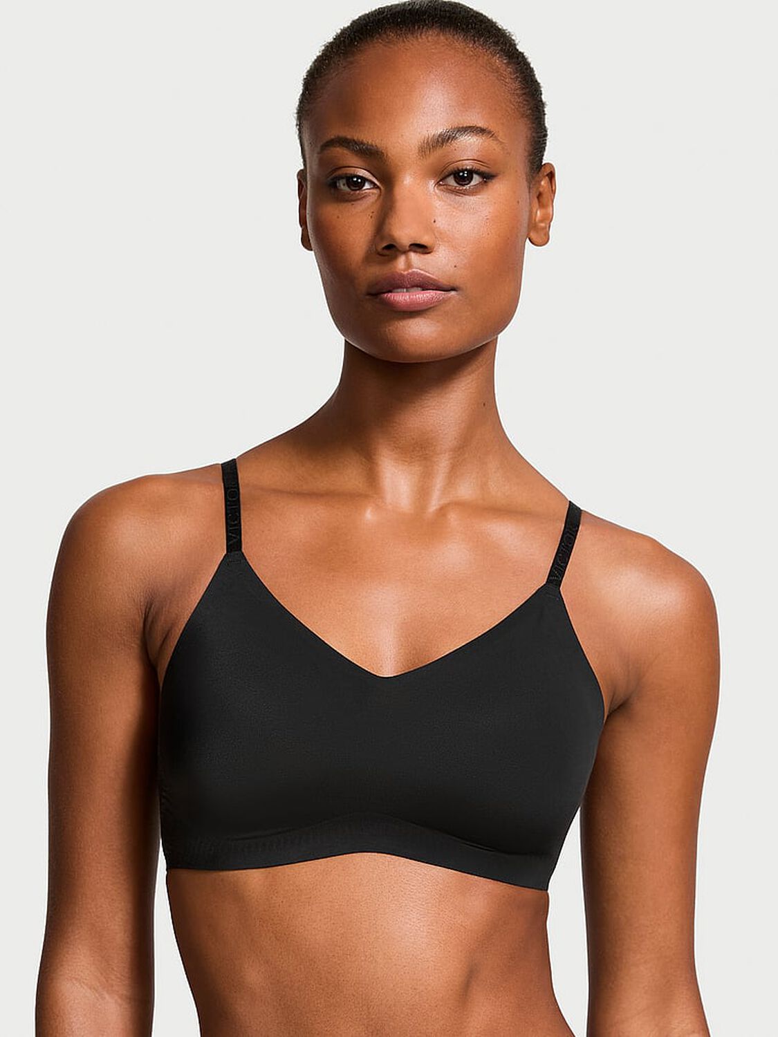 vs The T-Shirt Lightly Lined Wireless Comfort Bra Black 1 of 3 