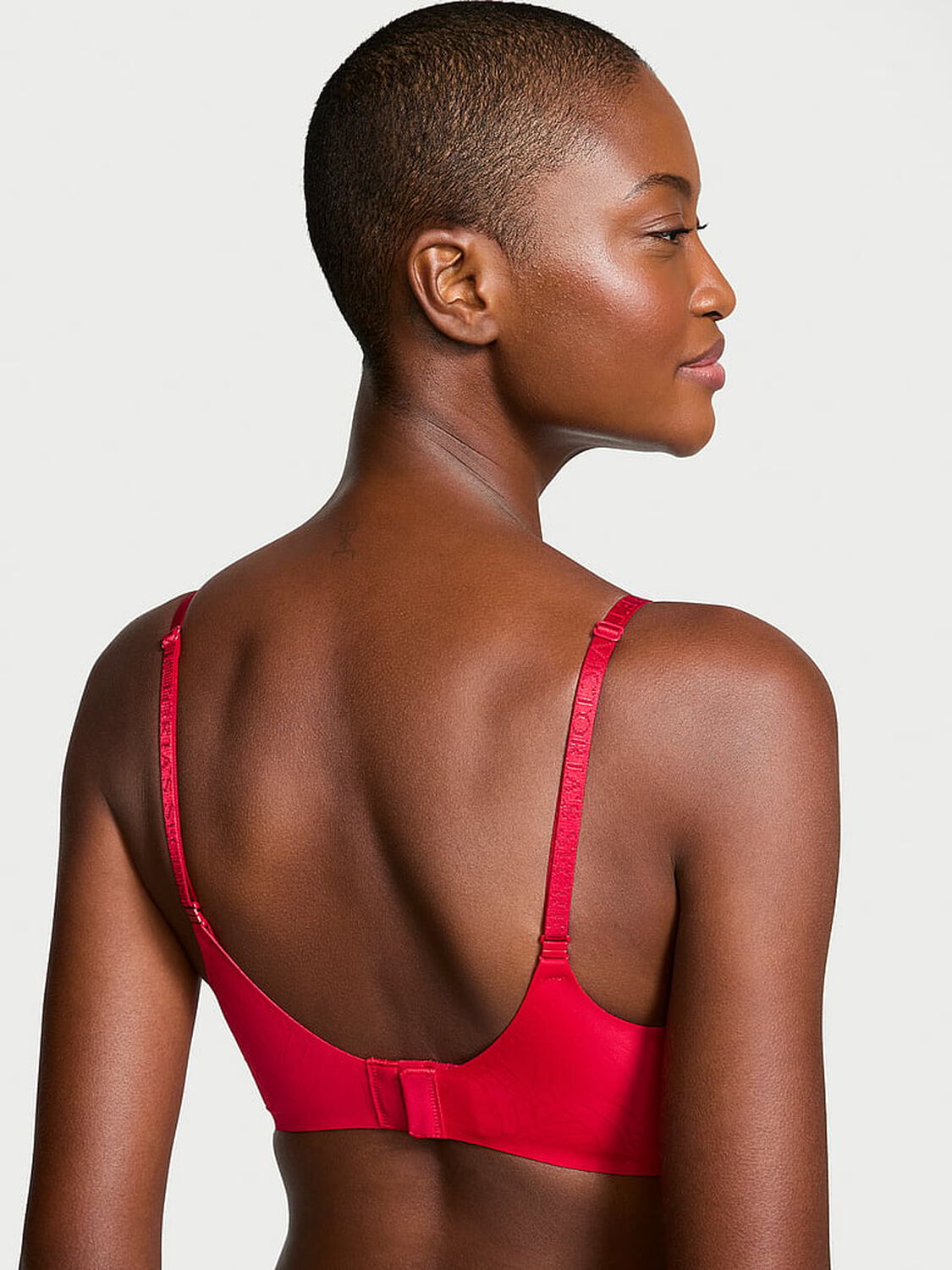 vs The T-Shirt Lightly Lined Wireless Comfort Bra Lipstick 2 of 3 