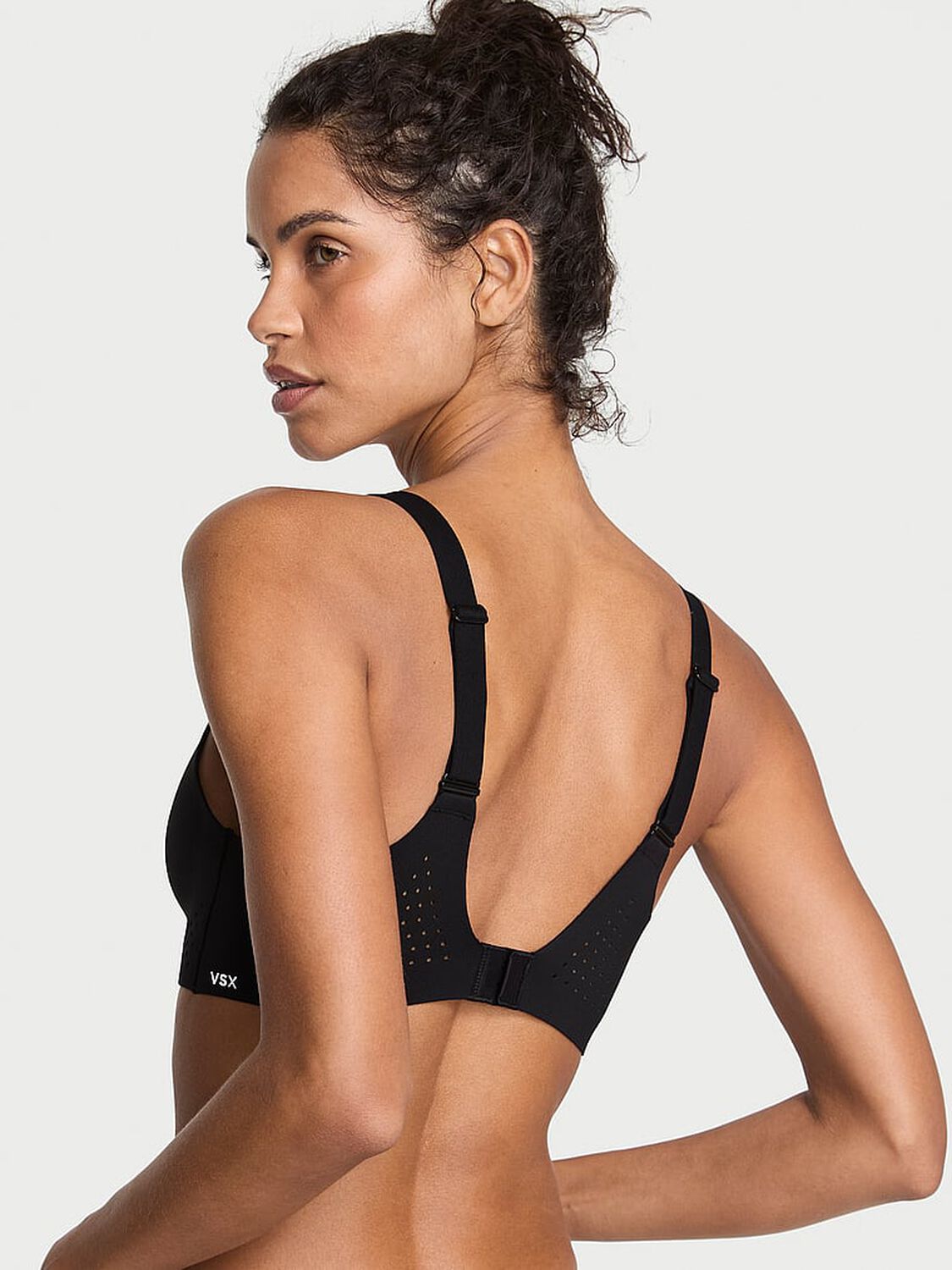 vs Vsx VSX Featherweight&trade; Medium V-Neck Sports Bra Black 2 of 3 