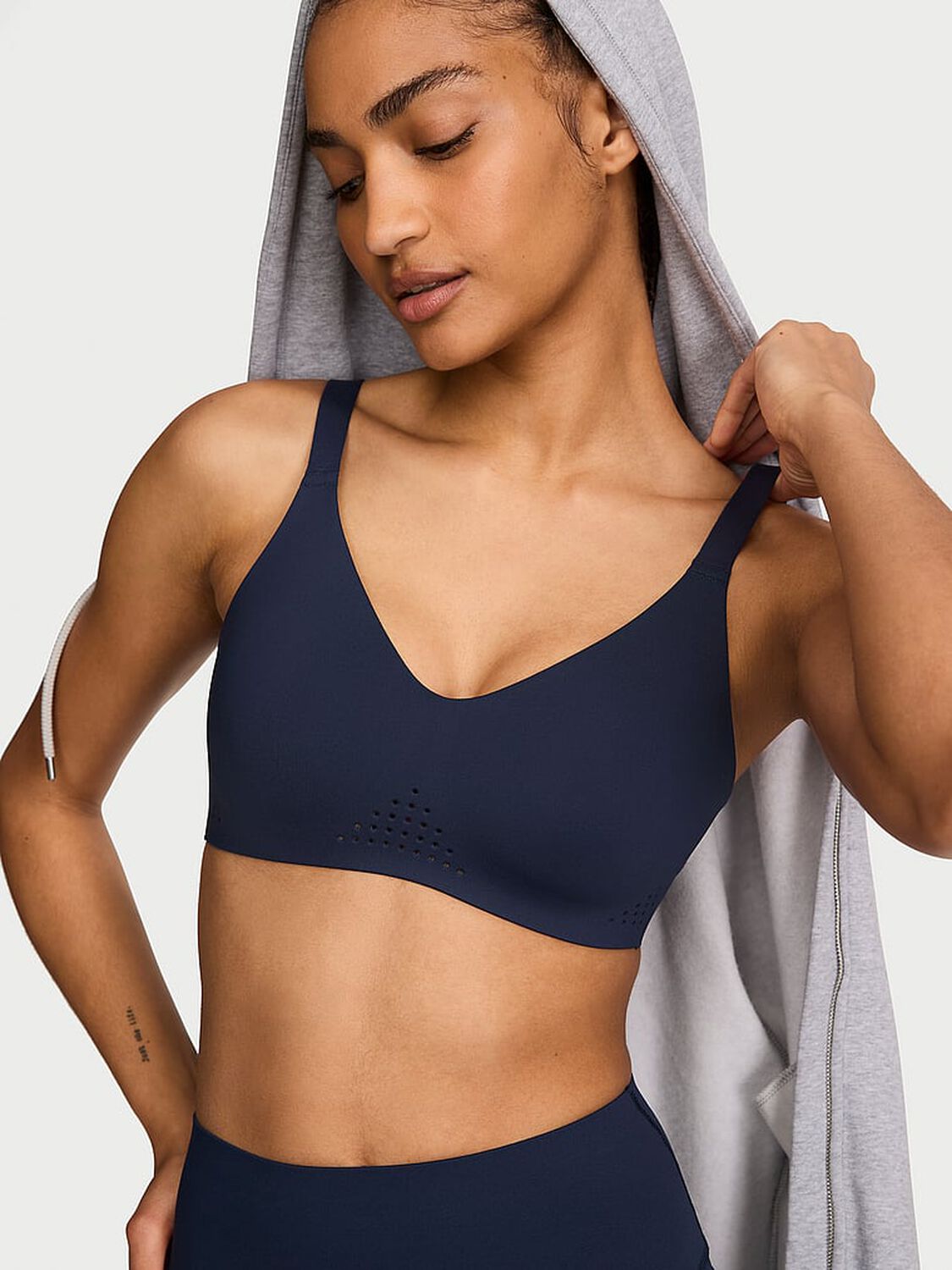 vs Vsx VSX Featherweight&trade; Medium V-Neck Sports Bra Dress Blues 1 of 3 