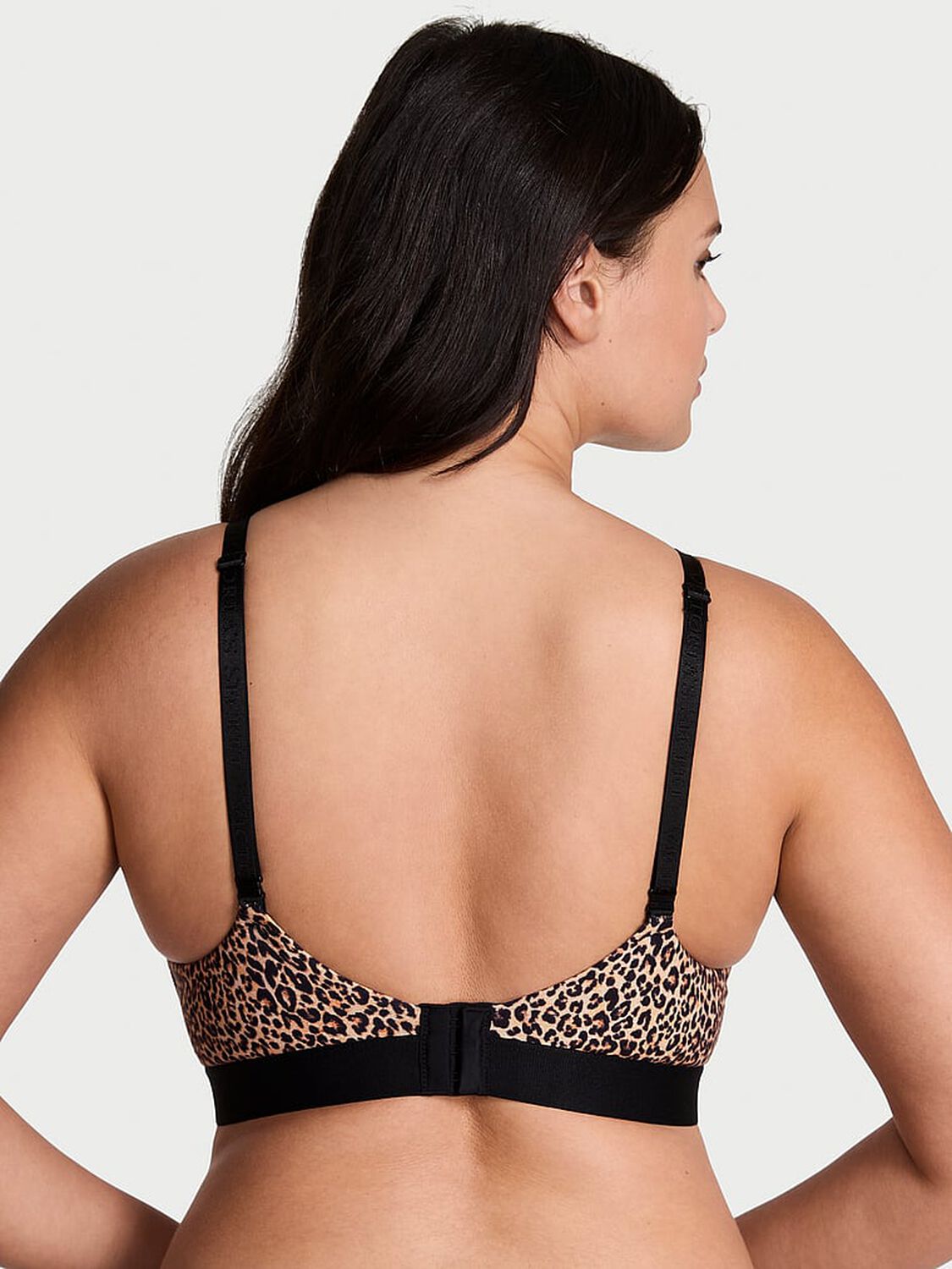 vs The T-Shirt Shine Patch Lightly Lined Wireless Bra Leopard 2 of 3 