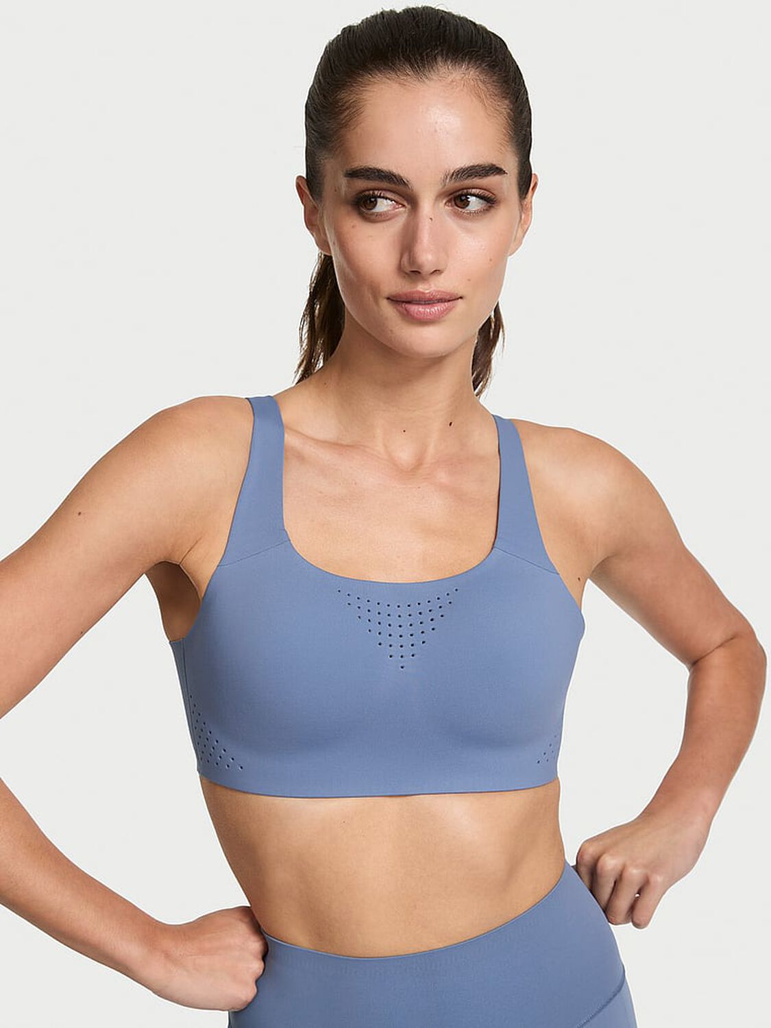 vs Vsx Featherweight Max� Sports Bra Moonlight Blue 1 of 4 
