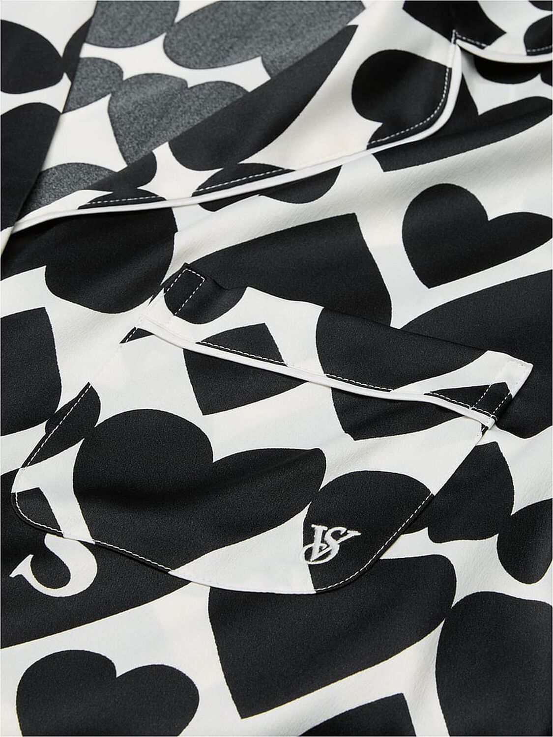 vs Victoria's Secret Glazed Satin Short Pajama Set Coconut White & Black Hearts 4 of 4 