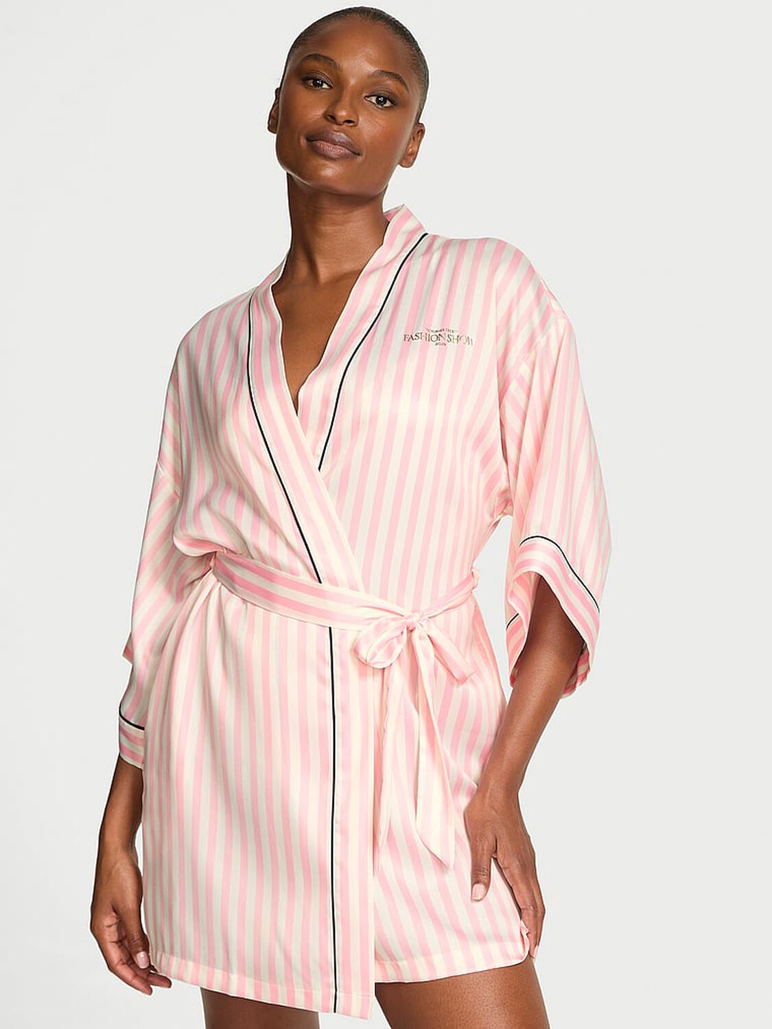vs Victoria's Secret Victoria's Secret Backstage Satin Sparkle Short Robe Iconic Stripe 1 of 5 