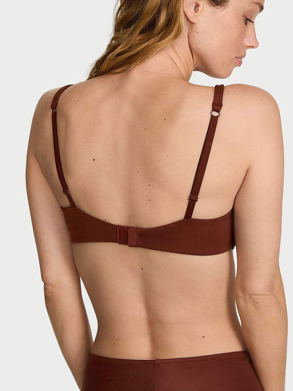 vs Body By Victoria Luxe Contour Scoop Lightly Lined Bra Cherrywood 2 of 3 