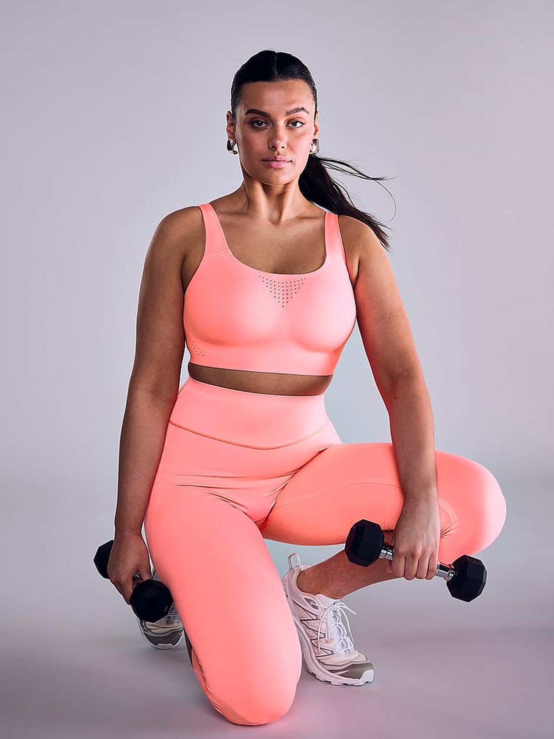 vs Vsx Featherweight Max™ Sports Bra Coral Flash 4 of 4 