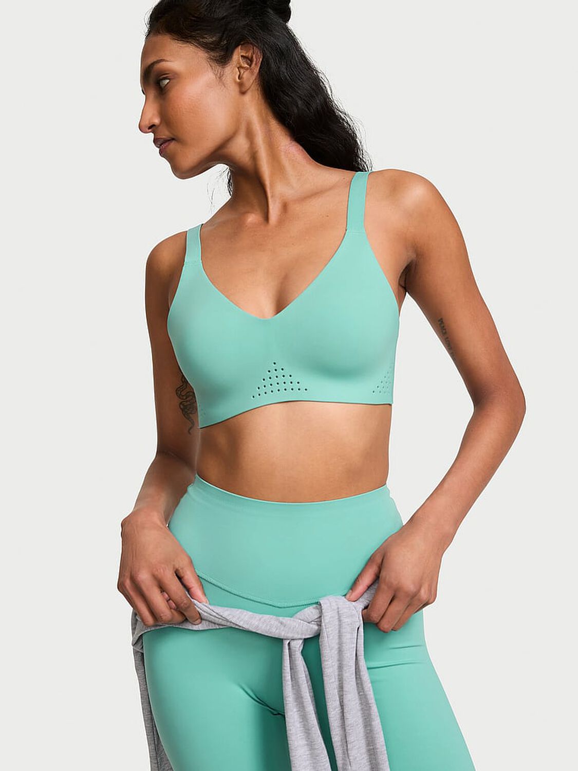 vs Vsx VSX Featherweight&trade; Medium V-Neck Sports Bra 1 of 3 