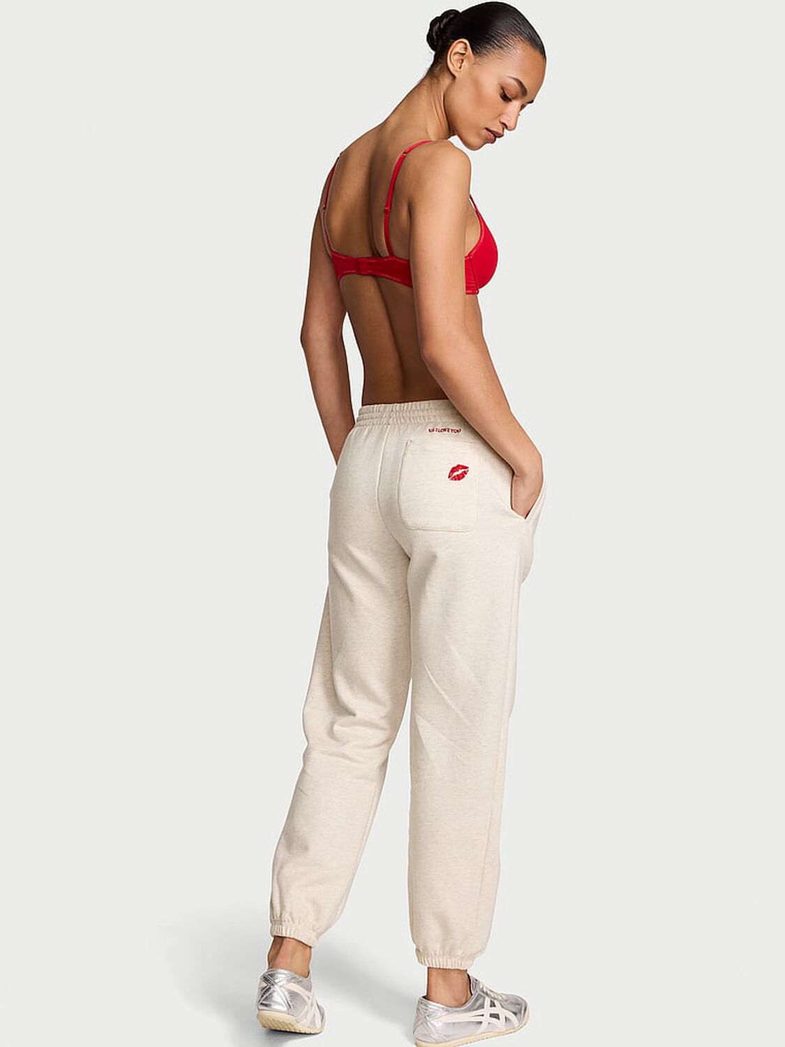 vs Angel Essentials Off-Duty Fleece Jogger Sweatpant Heather Natural 2 of 4 