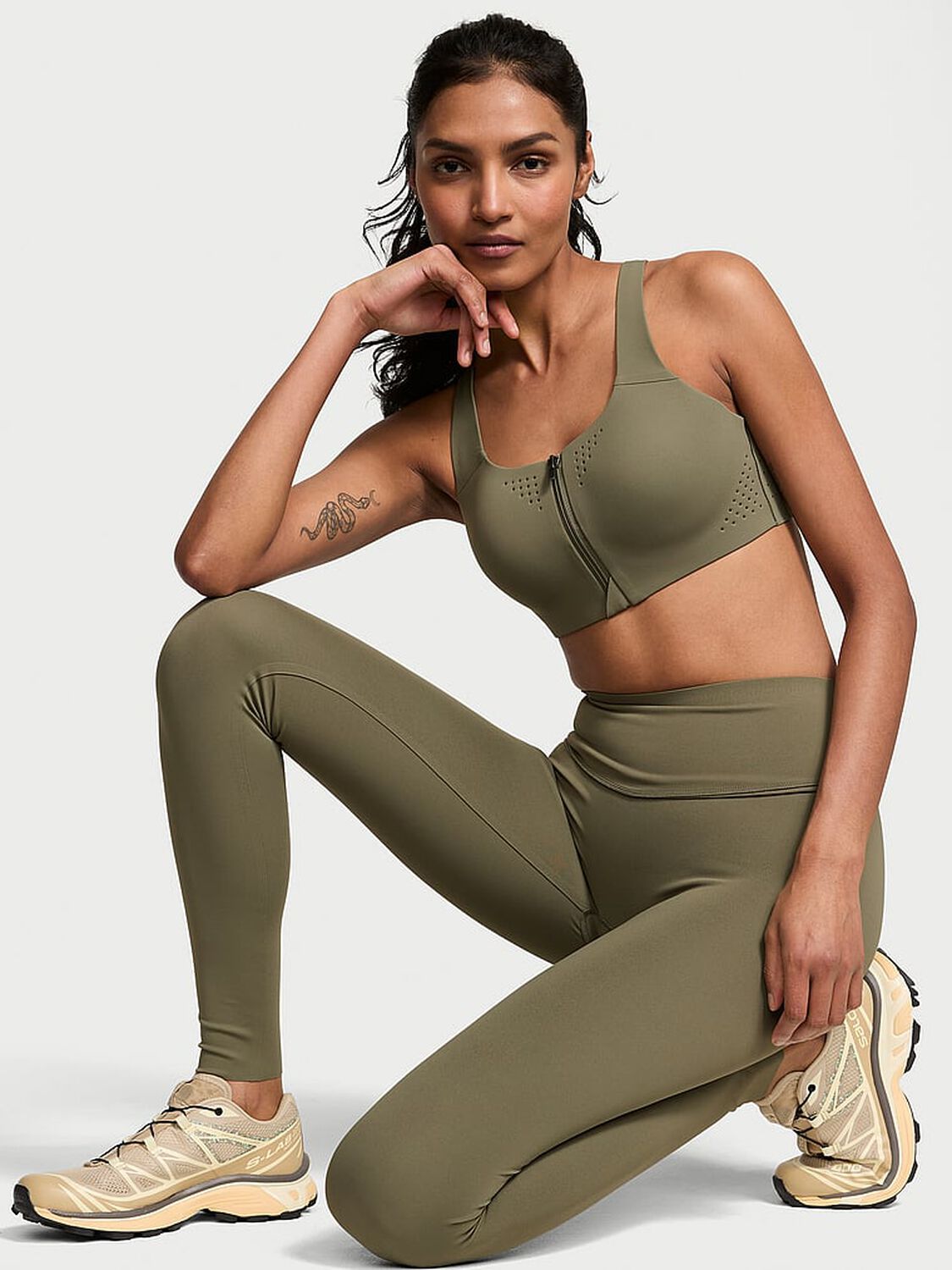 vs Vsx VSX Elevate� Legging Desert Cactus 1 of 4 