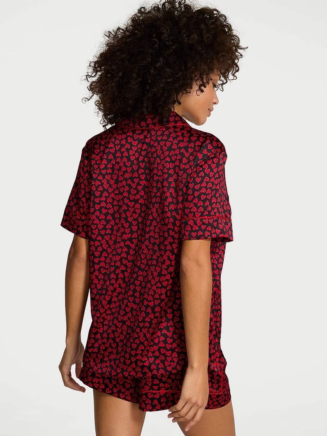 vs Victoria's Secret Signature Satin Short Pajama Set Lipstick Scattered Hearts 2 of 3 