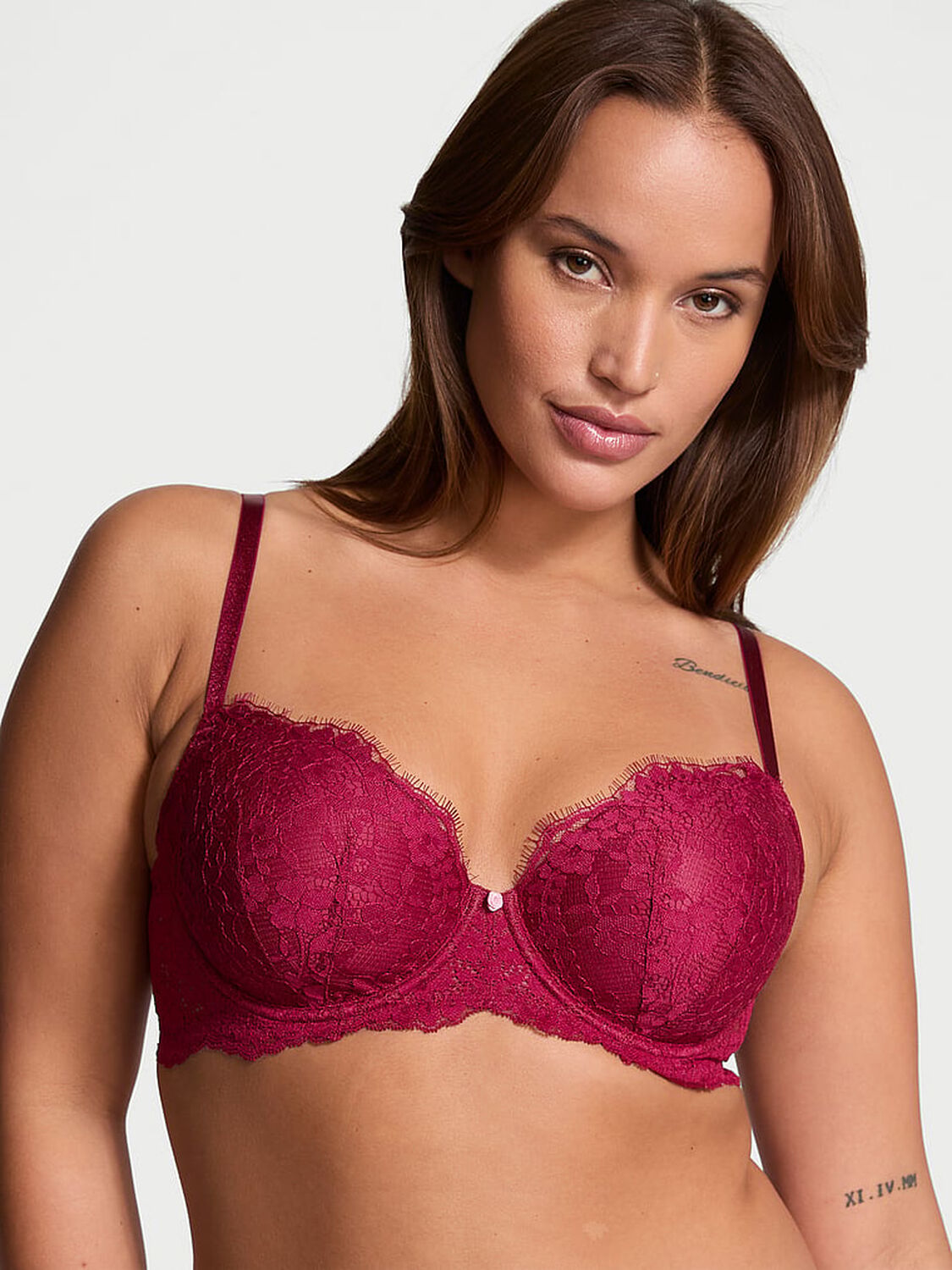 vs Dream Angels Lace Lightly Lined Classic Coverage Demi Bra Campari Red 1 of 3 