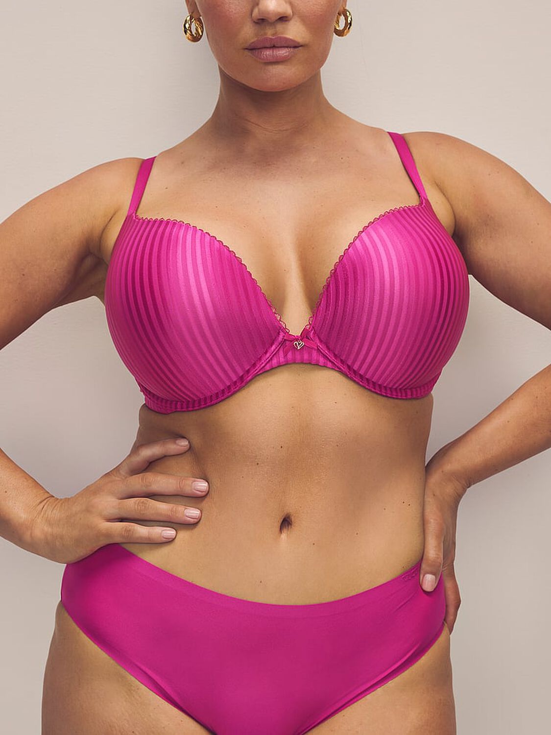 vs Body By Victoria Body by Victoria Flex Mid-Rise Thong Panty Allure Pink 3 of 3 