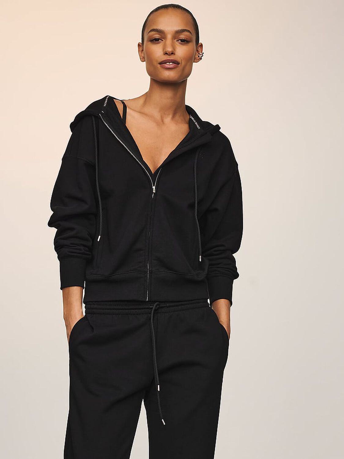 vs Angel Essentials Classic Fleece Full-Zip Hoodie Pure Black 3 of 3 