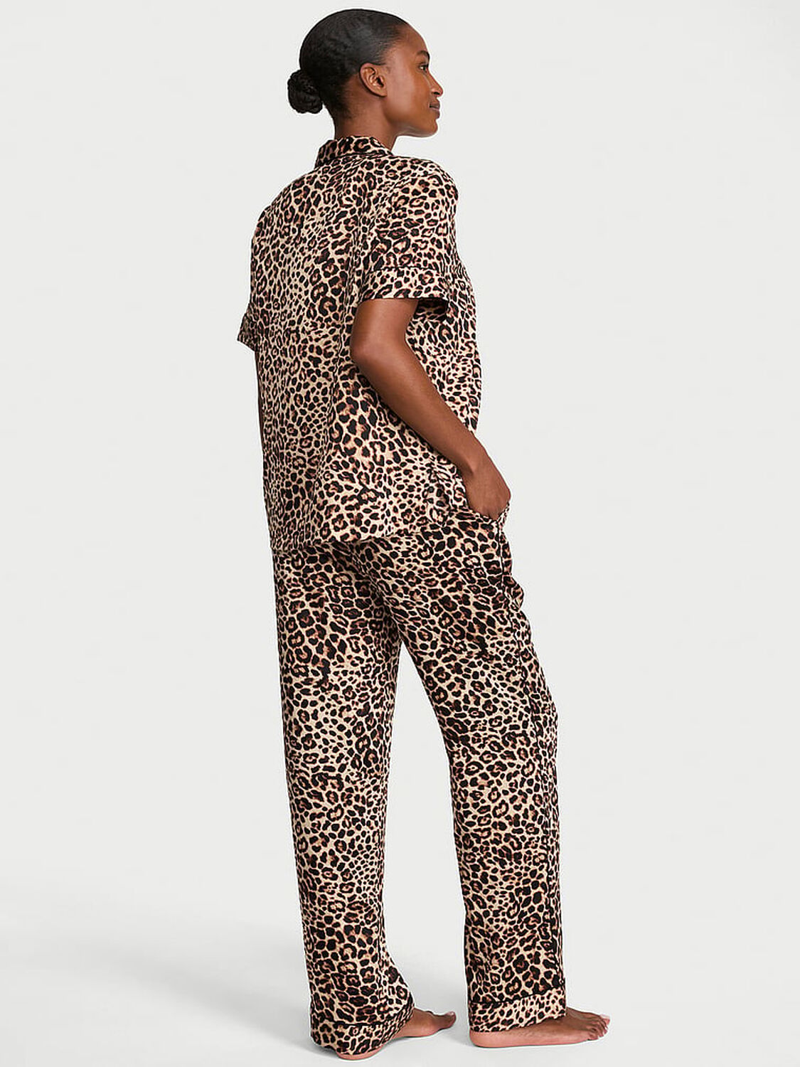 vs Victoria's Secret Signature Satin Short-Sleeve Long Pajama Set Leopard 2 of 2 