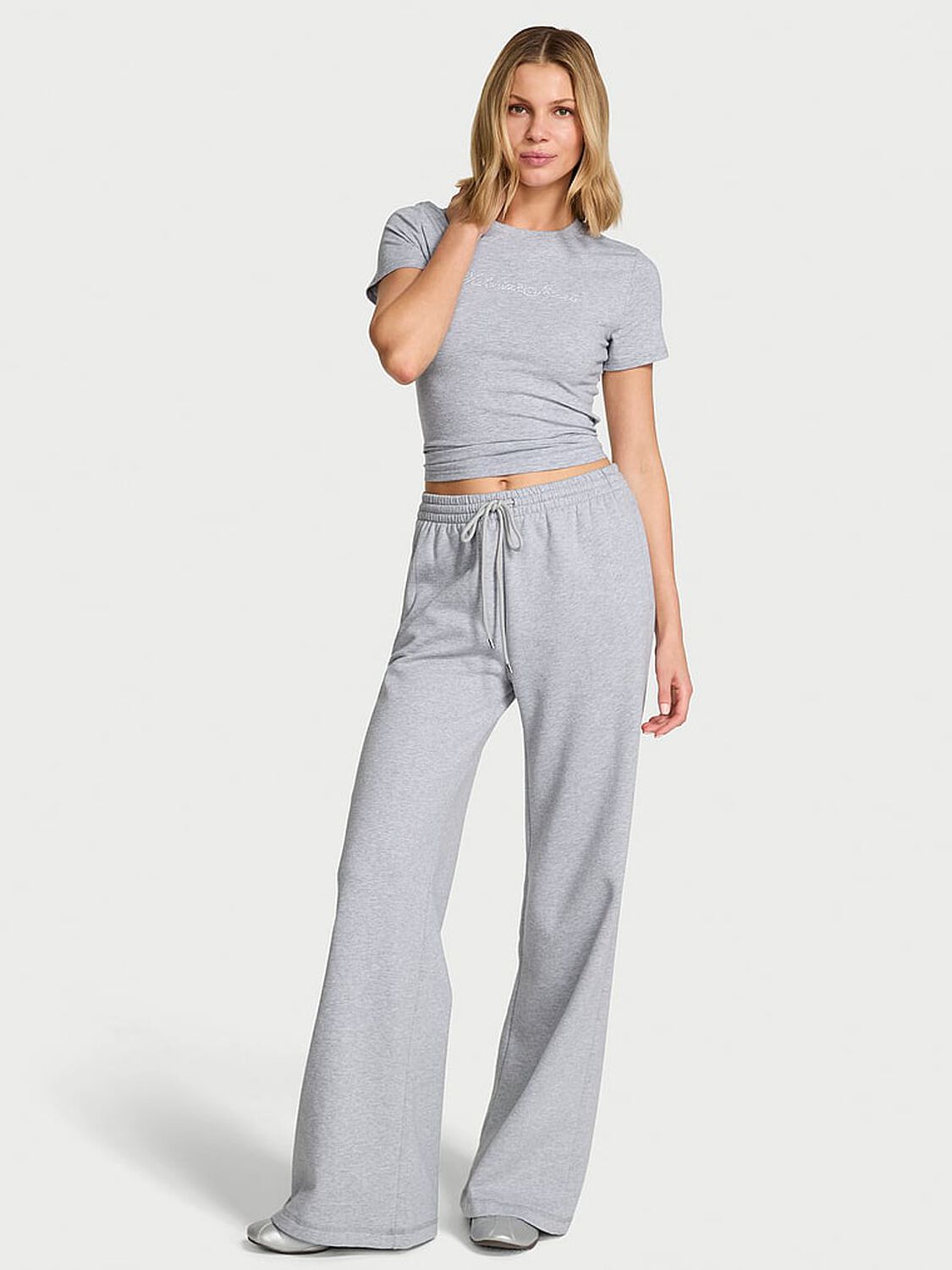 vs Angel Essentials Effortless Fleece Wide-Leg Sweatpant Medium Heather Grey 1 of 2 