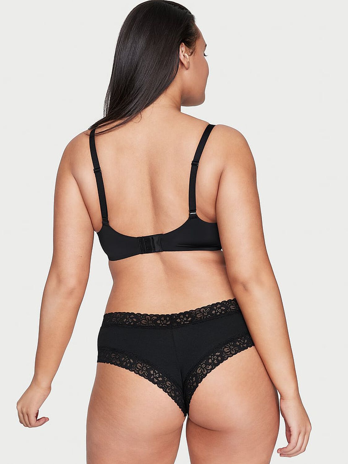 vs The T-Shirt Lightly-Lined Wireless Bra Black 2 of 3 