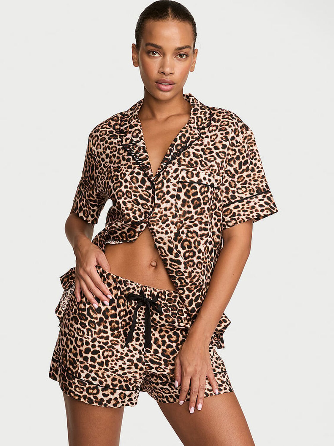 vs Victoria's Secret Flannel Short Pajama Set Leopard 1 of 2 